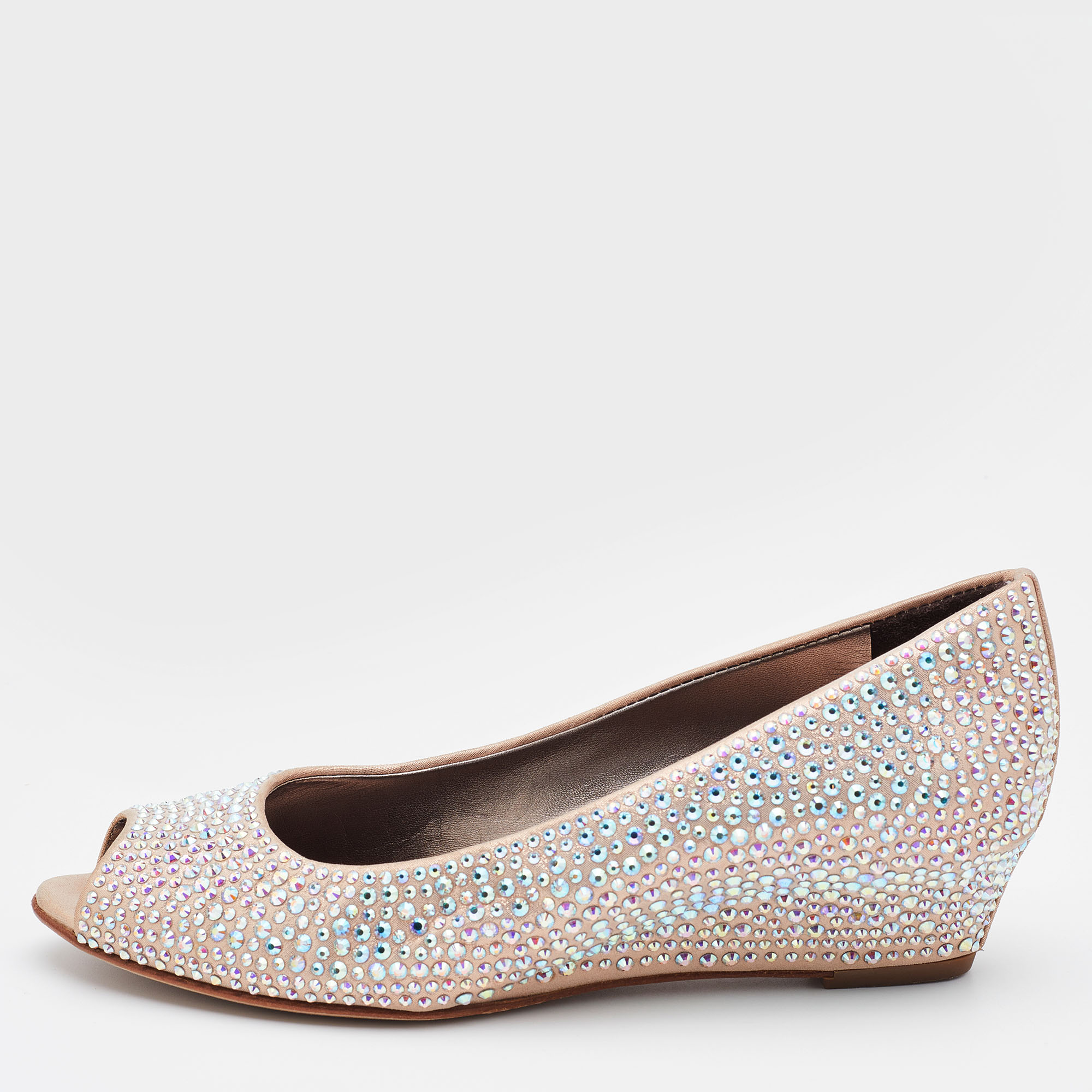 Giuseppe Zanotti Metallic Peach Crystal Embellished Peep Toe Wedge Pumps Size
Giuseppe Zanotti Metallic Peach Crystal Embellished Peep Toe Wedge Pumps Size