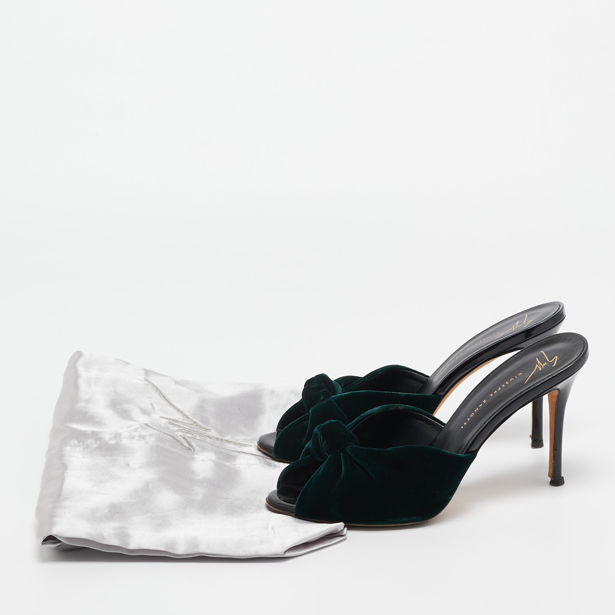 Giuseppe Zanotti Green Velvet Knot Slide Sandals Size 38