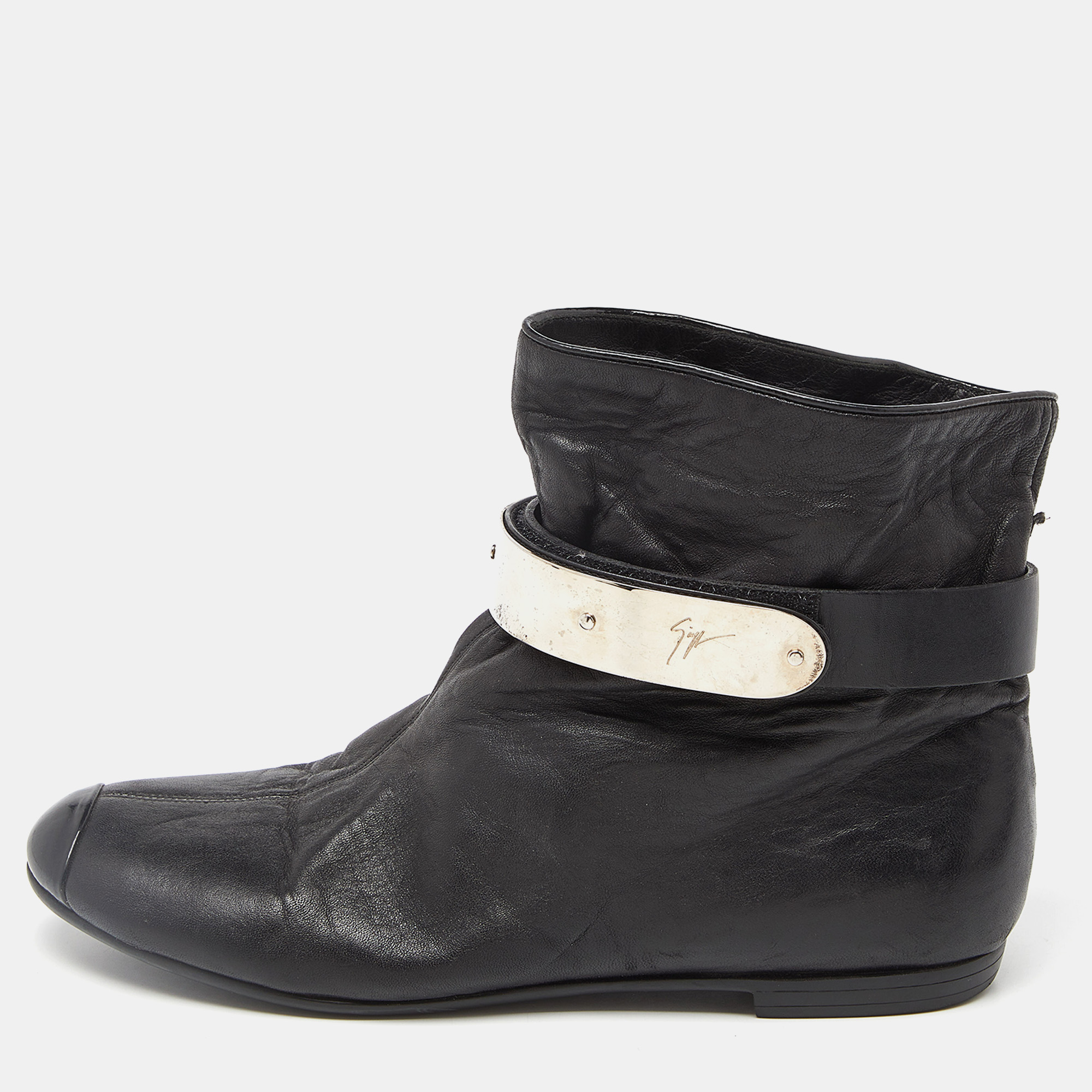 Giuseppe zanotti black leather ankle length boots size 37