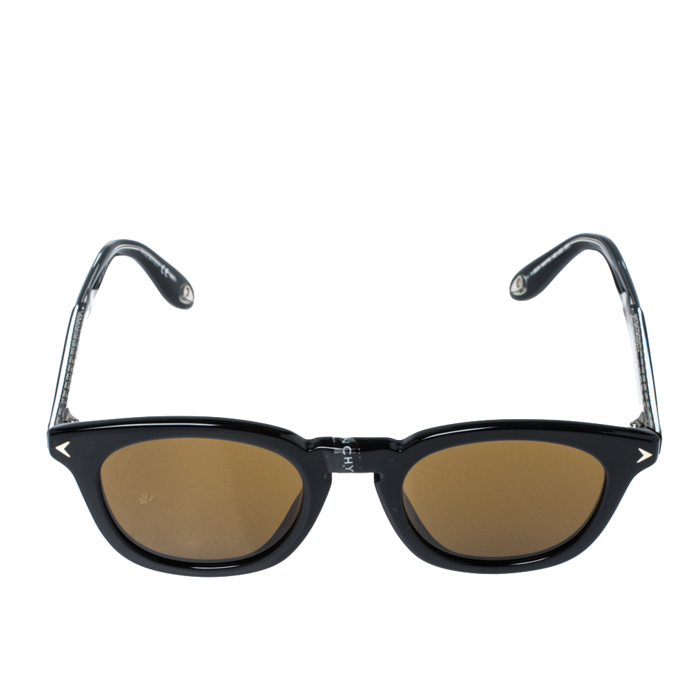 

Givenchy Black/ Brown GV 7058/S Wayfarer Sunglasses
