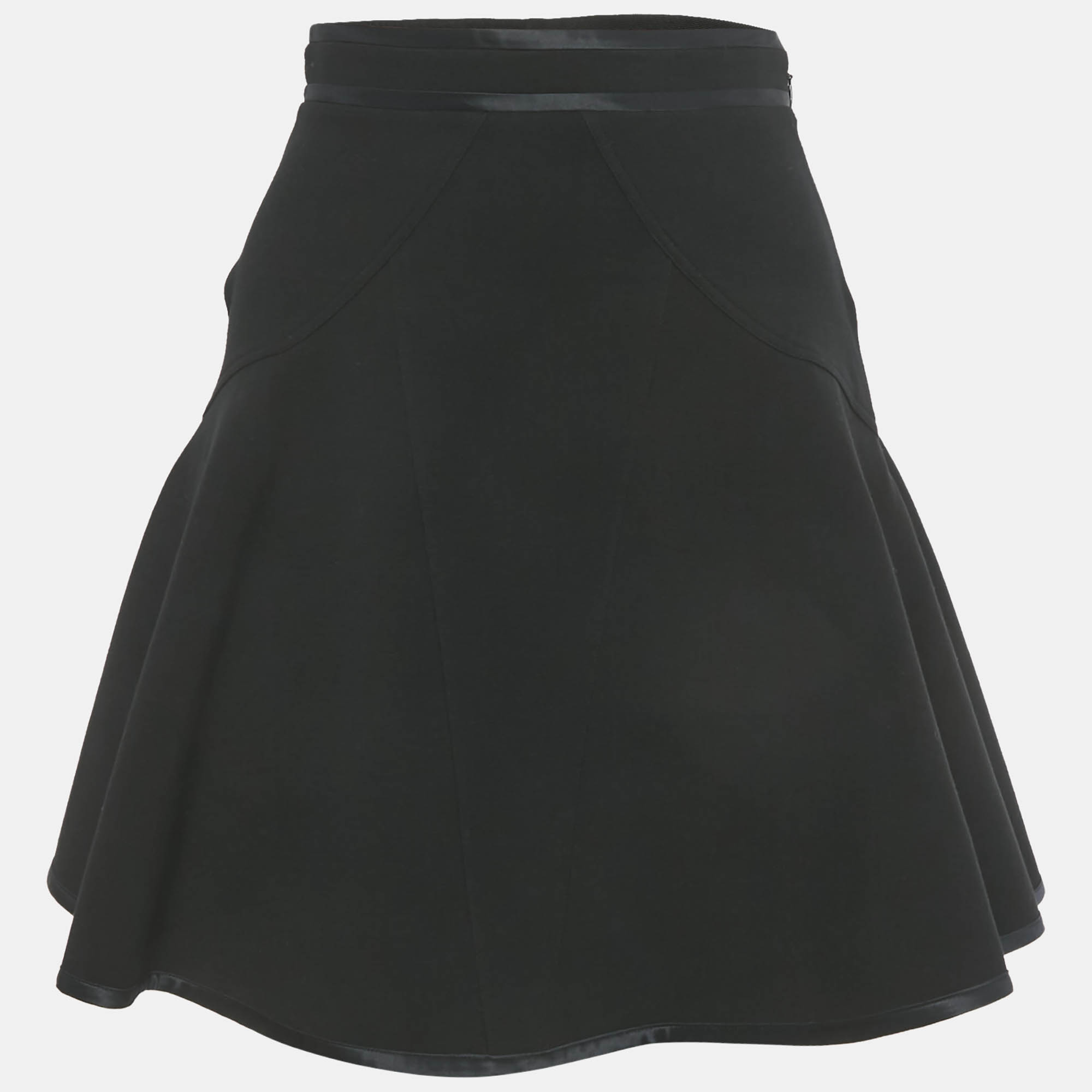 Givenchy Black Knit Flared Mini Skirt S
Givenchy Black Knit Flared Mini Skirt S