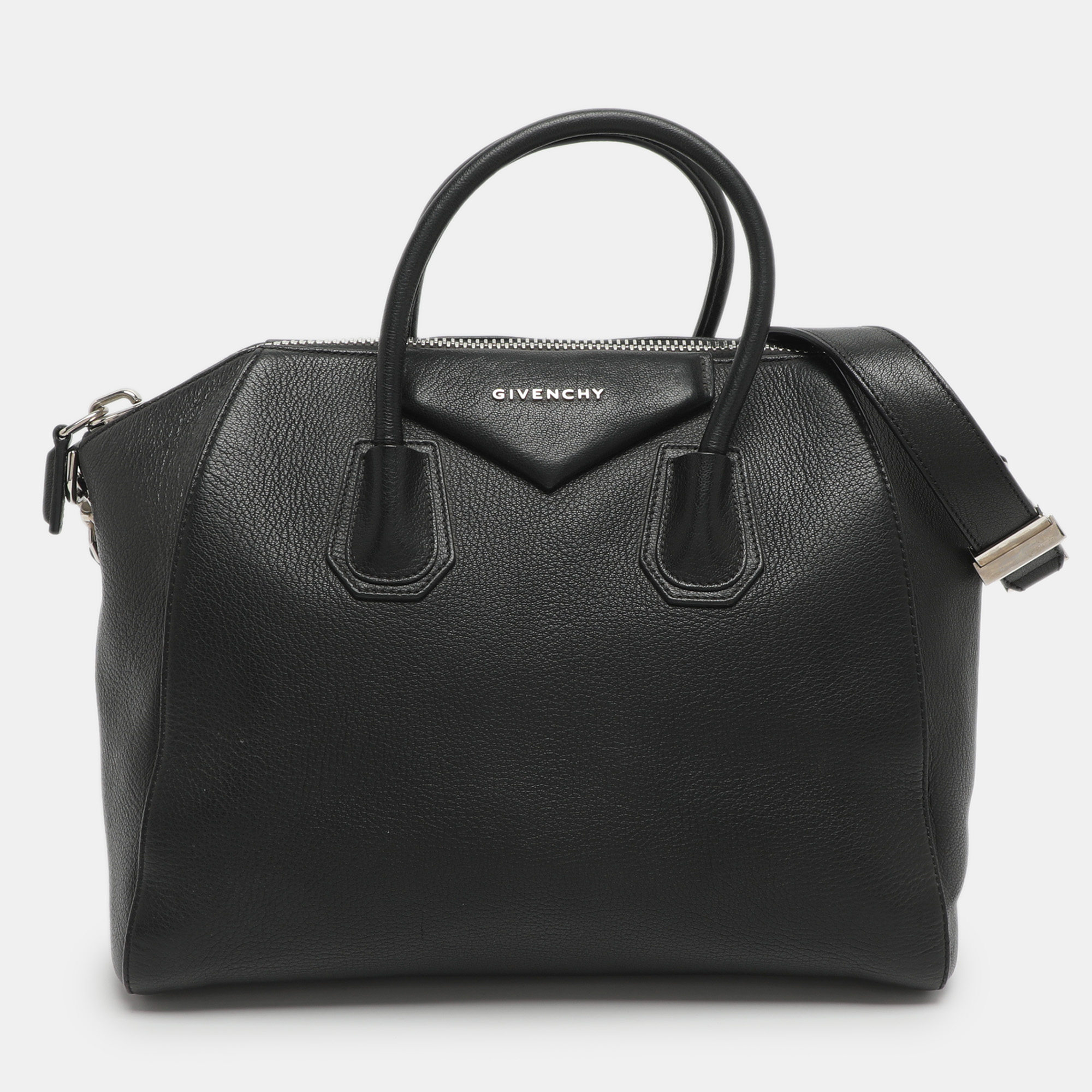 Givenchy Antigona Black Leather Satchel
Givenchy Antigona Black Leather Satchel