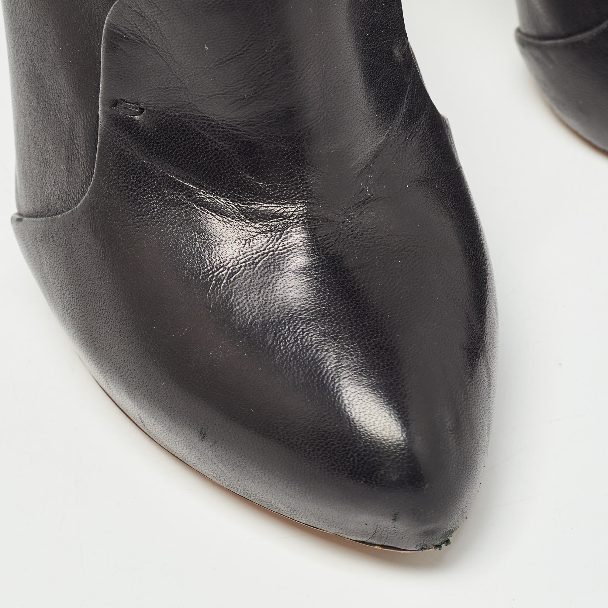 Givenchy Black Leather Pumps Size 37