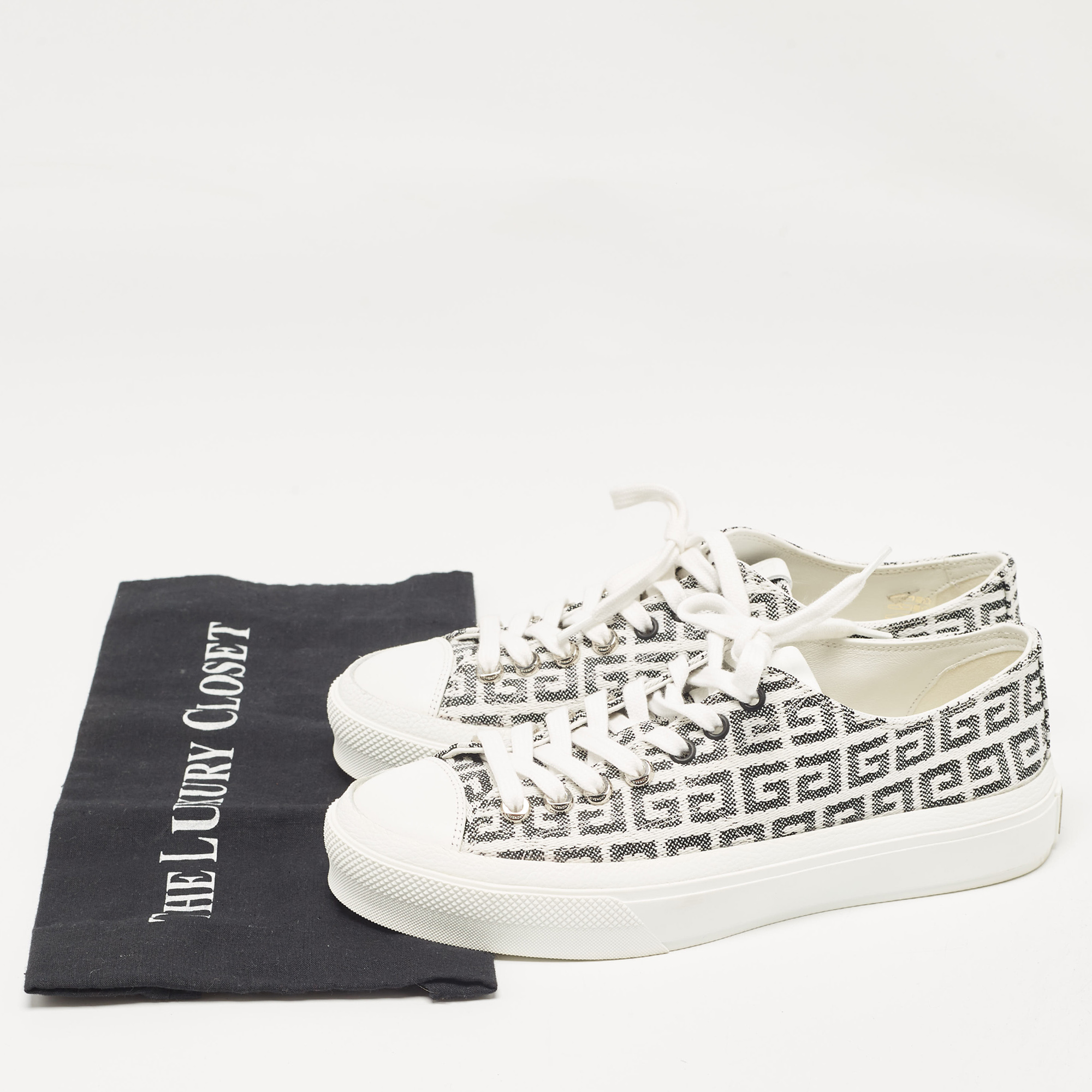 Givenchy White/Black Canvas City Lace Up Sneakers Size 39