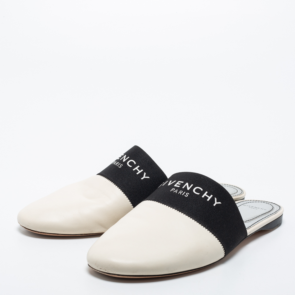 

Givenchy Black/White Leather and Fabric Bedford Flat Mules Size