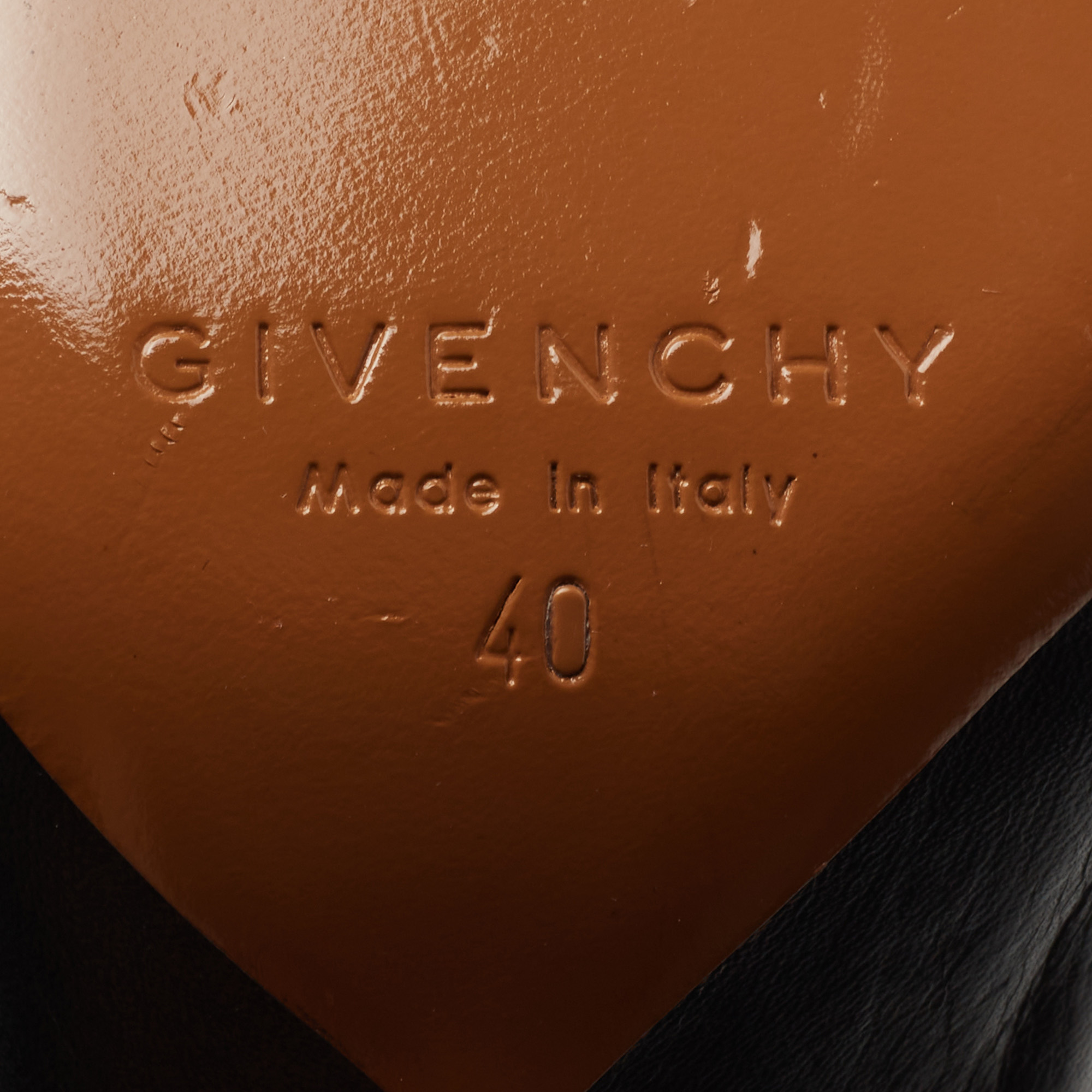 Givenchy Black Leather Metal Logo Pumps Size 40