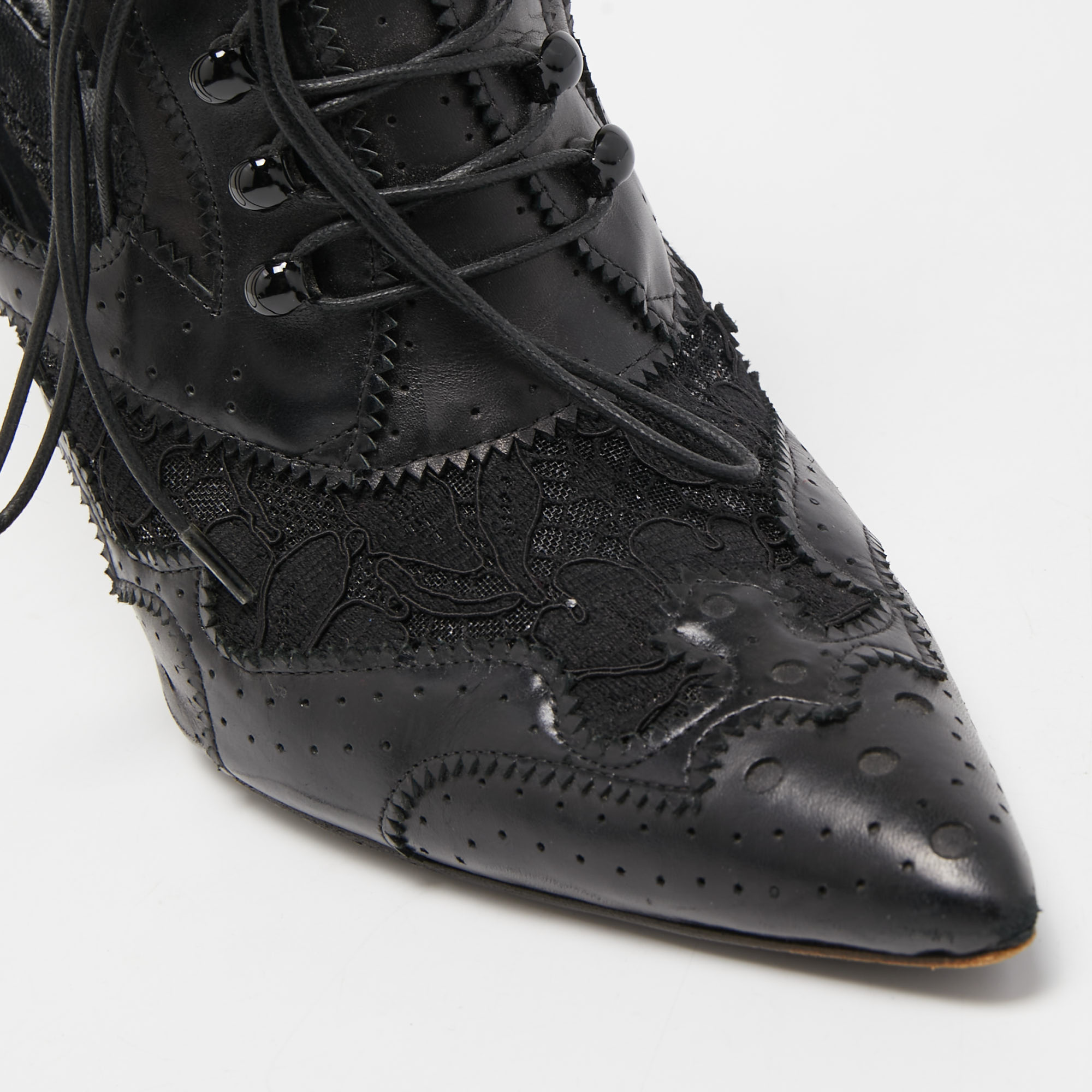 Givenchy Black Leather And Lace Pointed Toe Ankle Booties Size 39