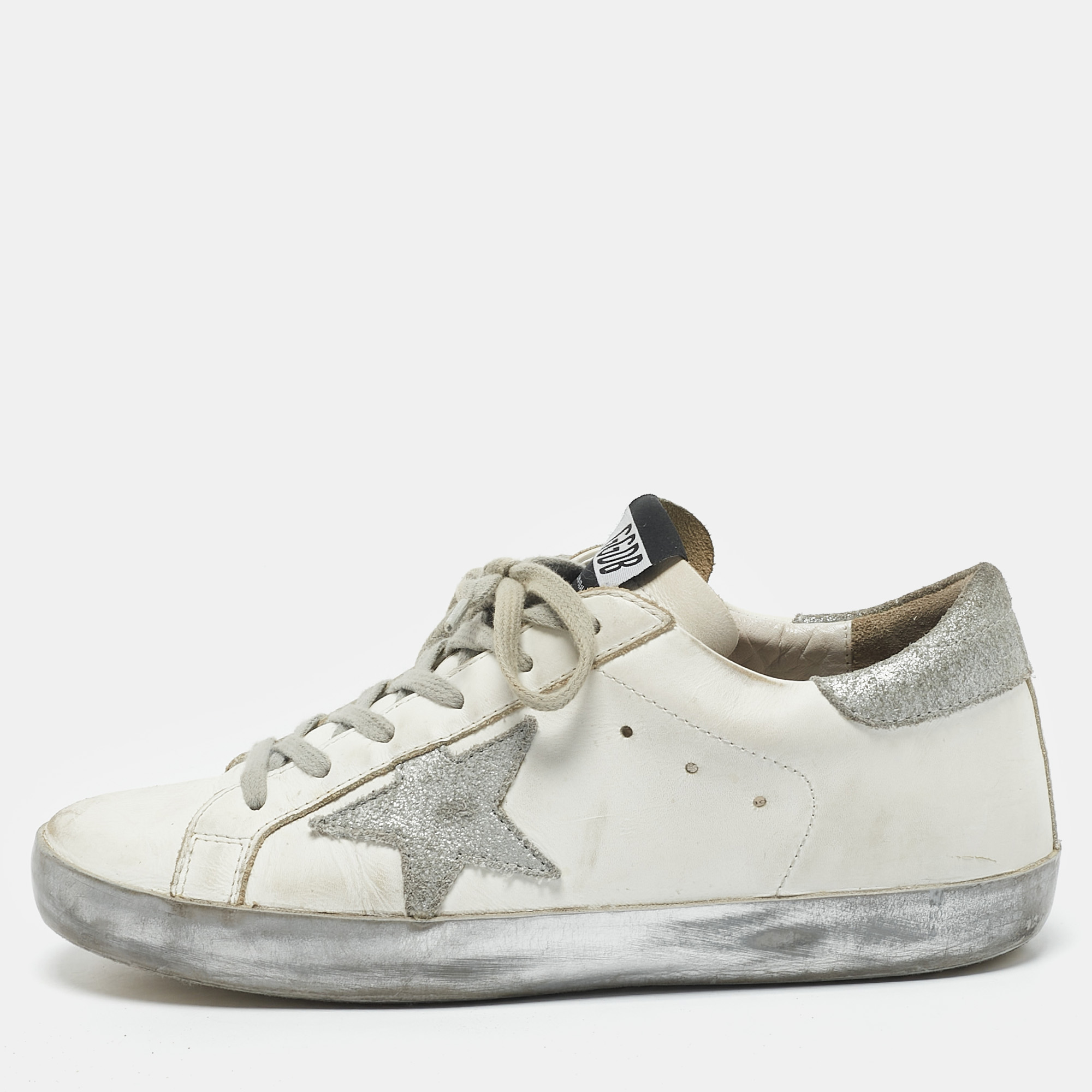 Golden Goose White/Grey Leather and Suede Super Star Low Top Sneakers Size
Golden Goose White/Grey Leather and Suede Super Star Low Top Sneakers Size
