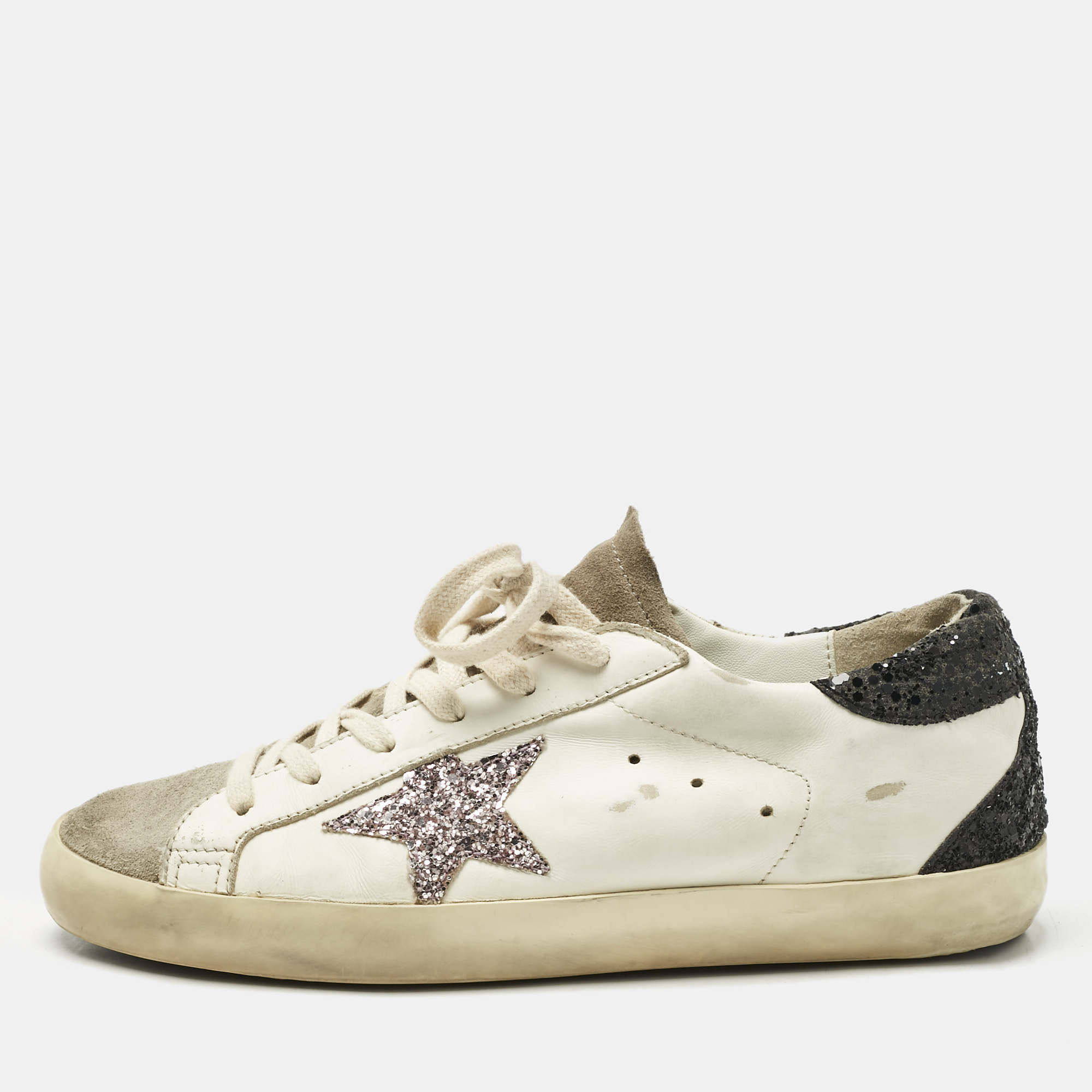 Golden Goose White/Black Glitter and Leather Super Star Lace Up Sneakers Size
Golden Goose White/Black Glitter and Leather Super Star Lace Up Sneakers Size