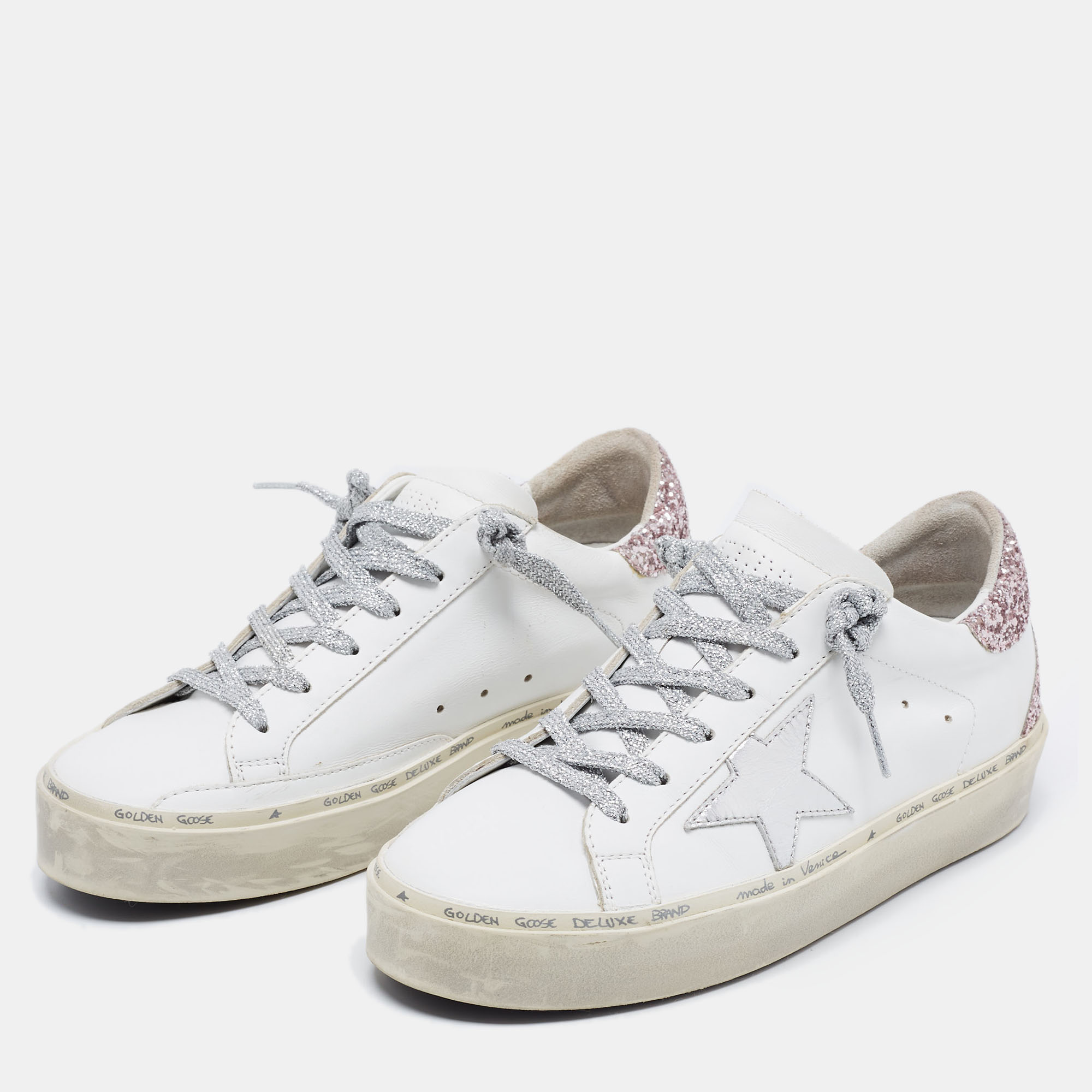 Golden Goose White/Pink Leather and Glitter Star Low-Top Sneakers Size
Golden Goose White/Pink Leather and Glitter Star Low-Top Sneakers Size