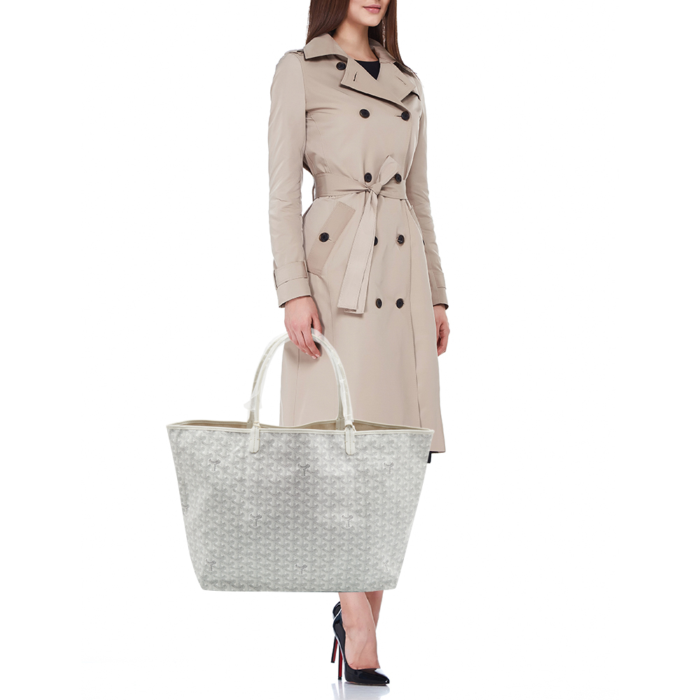 Goyard White Goyardine Coated Canvas and Leather Saint Louis GM Tote, Grey
Goyard White Goyardine Coated Canvas and Leather Saint Louis GM Tote, Grey