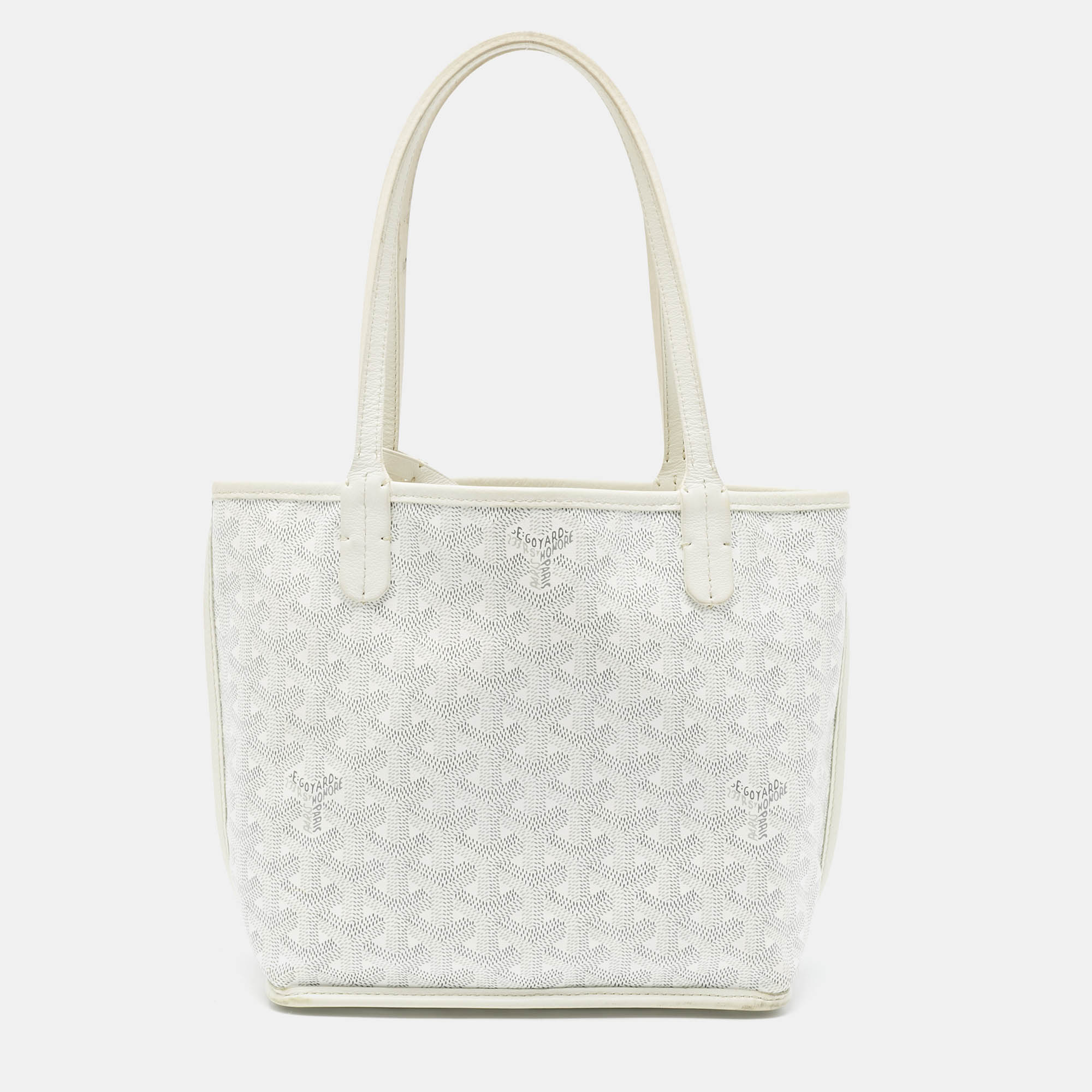 Goyard White Goyardine Coated Canvas and Leather Mini Reversible Anjou Tote
Goyard White Goyardine Coated Canvas and Leather Mini Reversible Anjou Tote