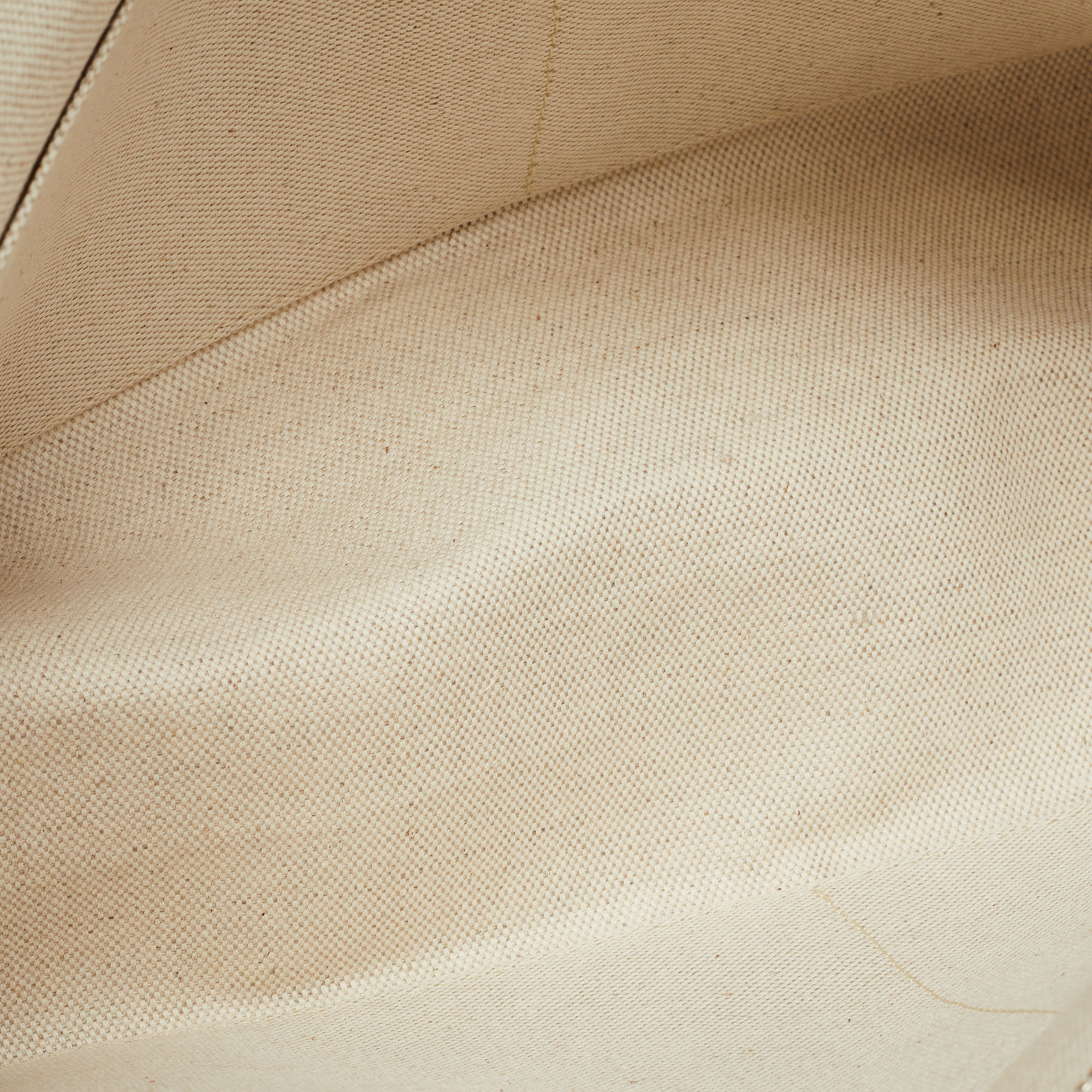 Goyard Cream Canvas Necessaire Organizer Pouch 
Goyard Cream Canvas Necessaire Organizer Pouch