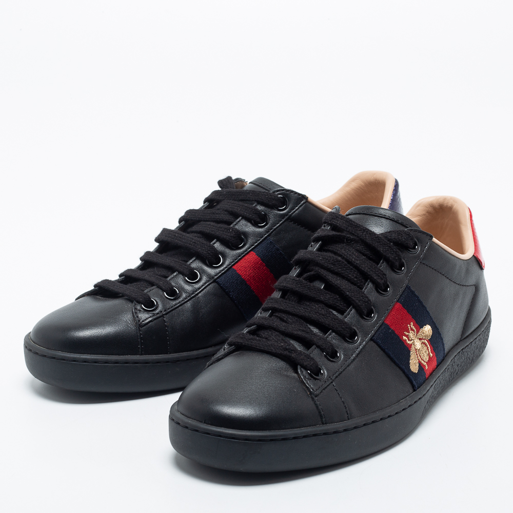 Gucci Black Leather Bee Embroidered Ace Low Top Sneakers Size
Gucci Black Leather Bee Embroidered Ace Low Top Sneakers Size