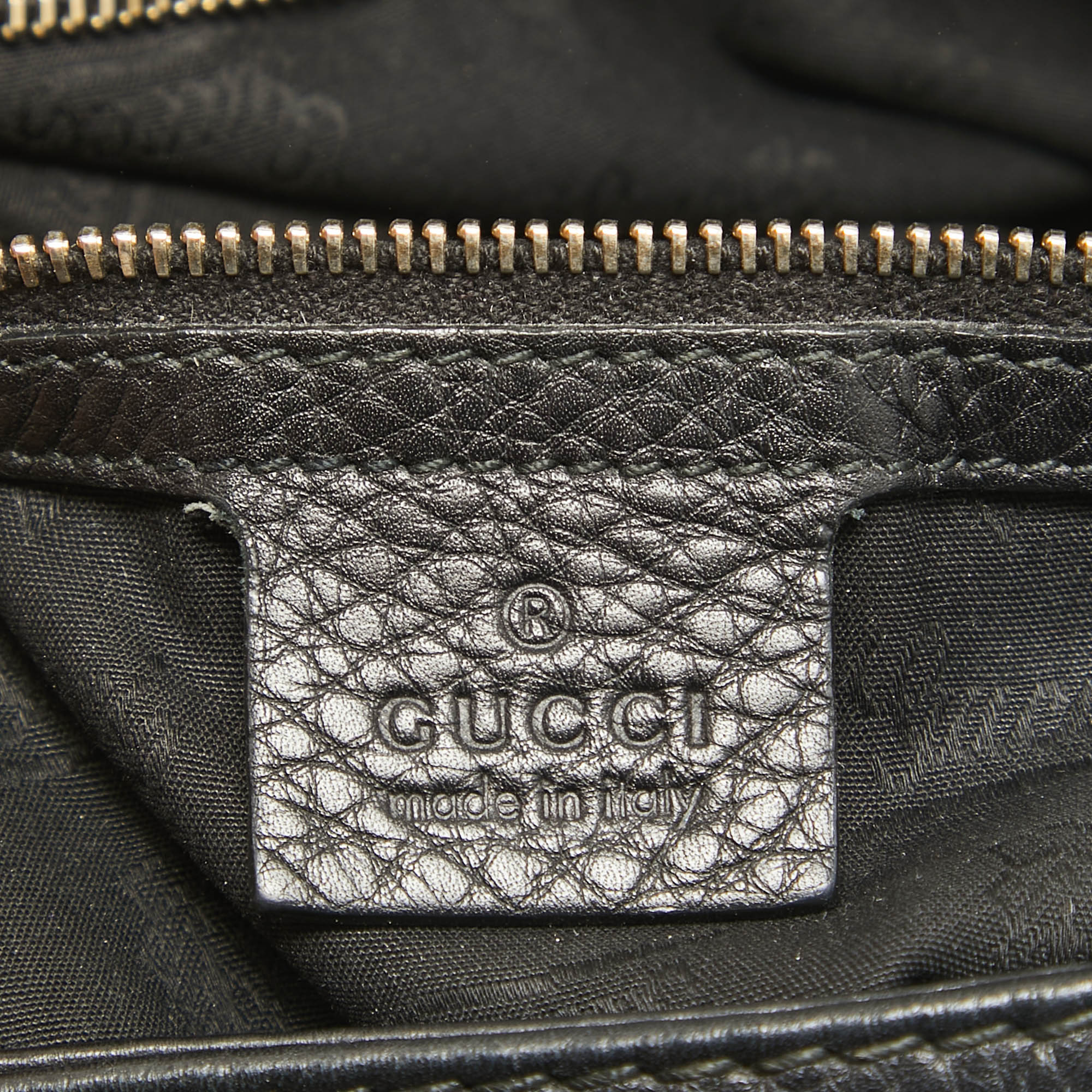 Gucci Black Pebbled Leather Medium Heritage Hobo