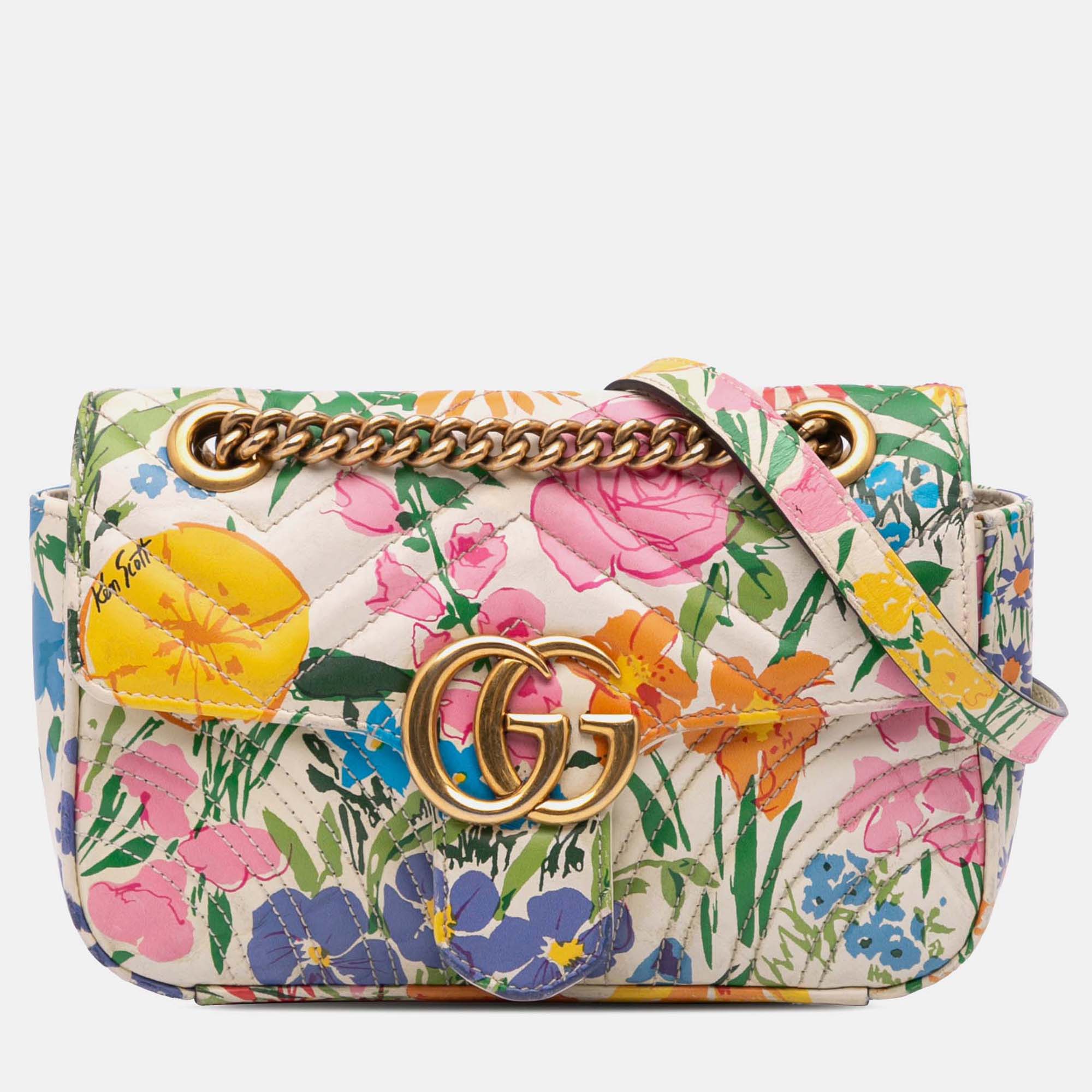 Gucci White Ken Scott Mini GG Marmont Floral Printed Matelasse Leather Flap Crossbody
Gucci White Ken Scott Mini GG Marmont Floral Printed Matelasse Leather Flap Crossbody