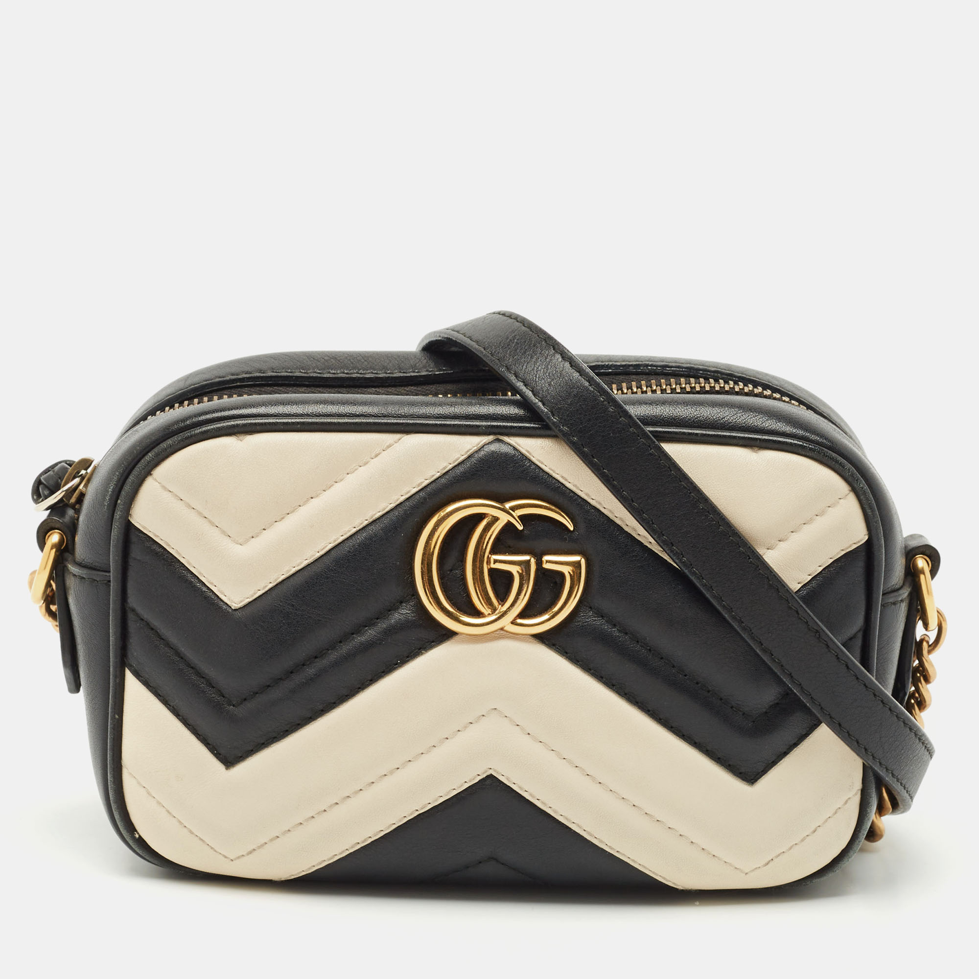 Gucci Black/White Matelassé Leather Mini GG Marmont Camera Crossbody Bag
Gucci Black/White Matelassé Leather Mini GG Marmont Camera Crossbody Bag