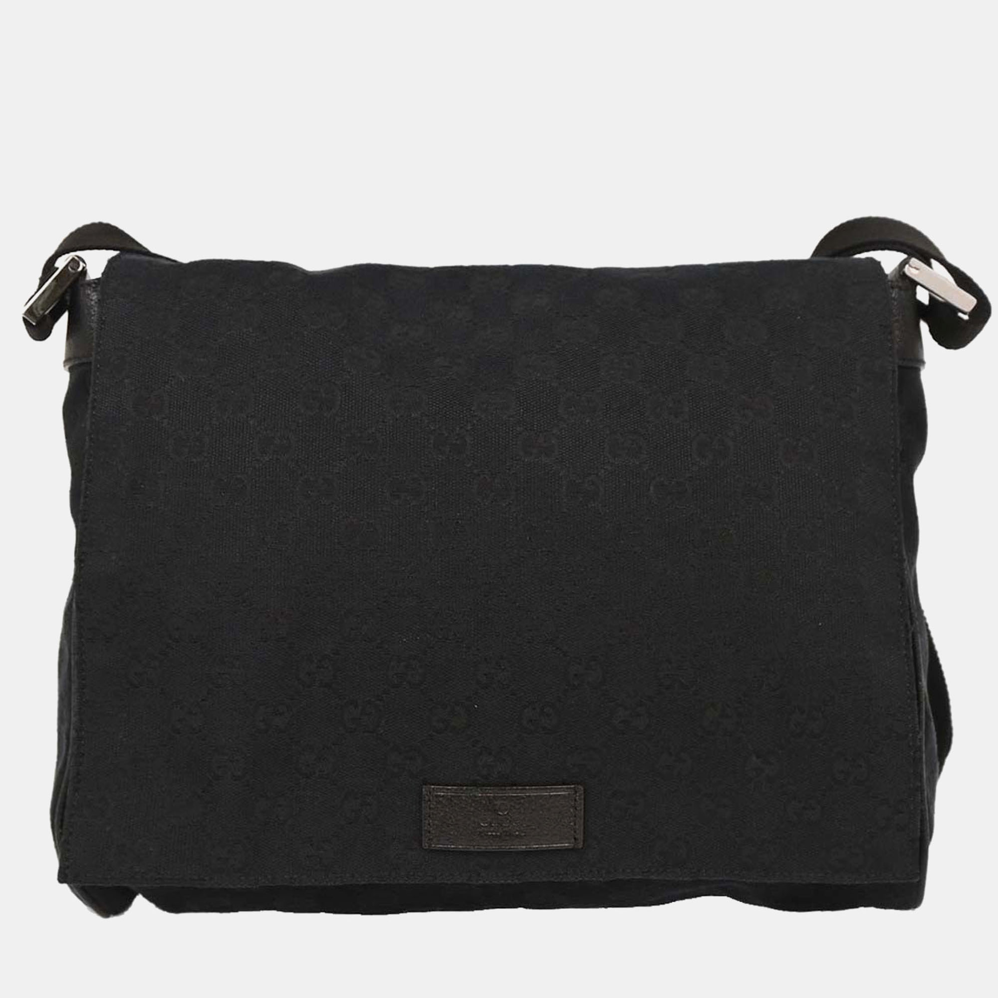Gucci Black GG Shoulder Bag
Gucci Black GG Shoulder Bag