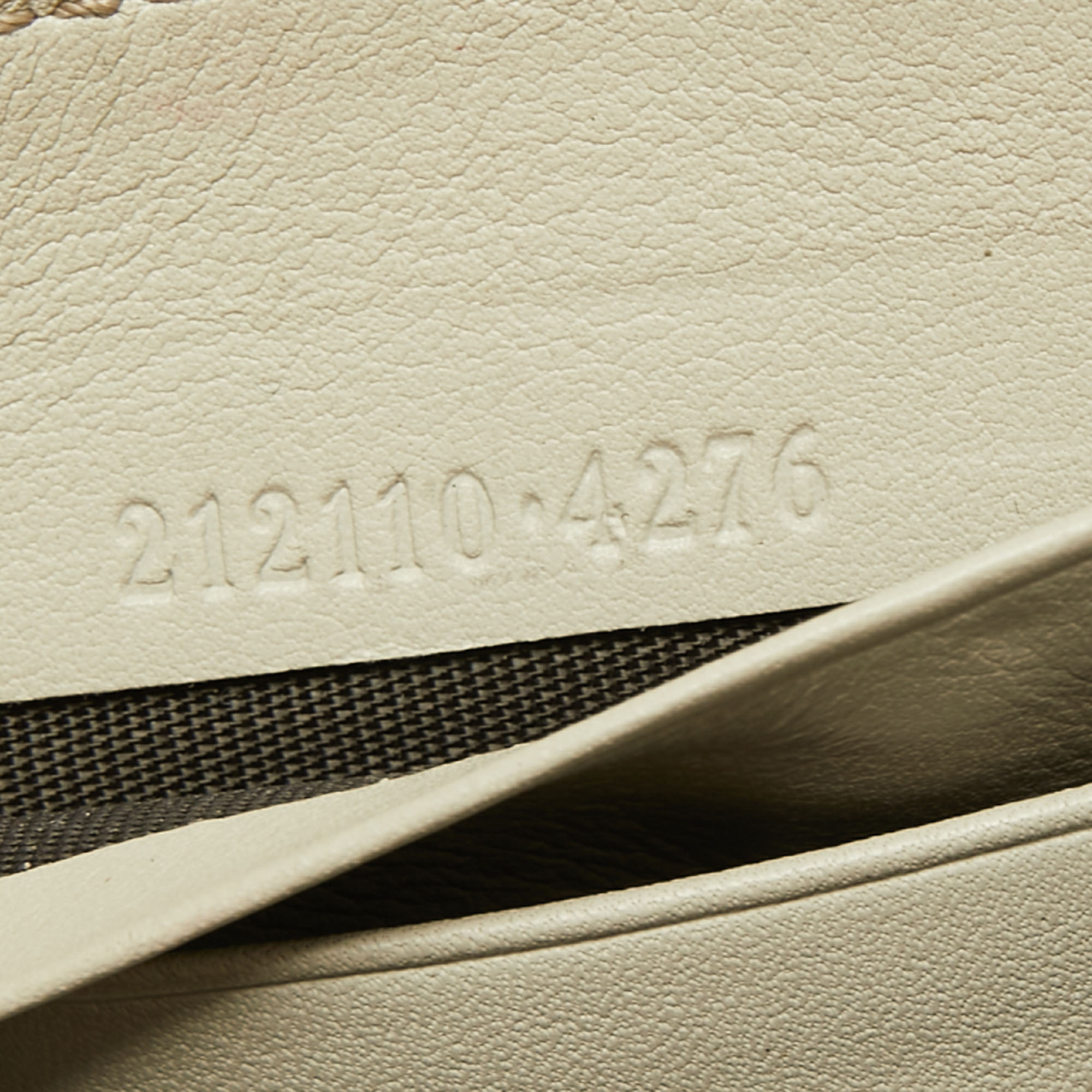 Gucci Beige Guccissima Leather Zip Around Wallet