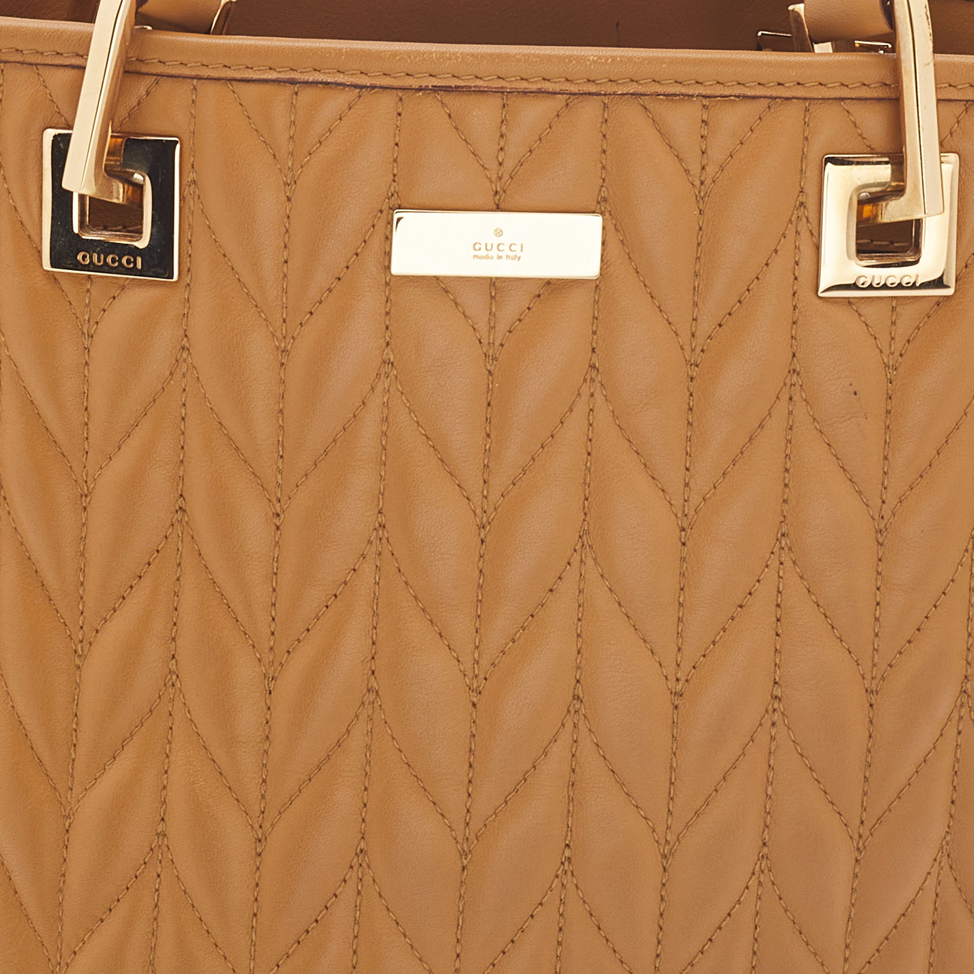 Gucci Tan Leather Vintage Bucket Bag