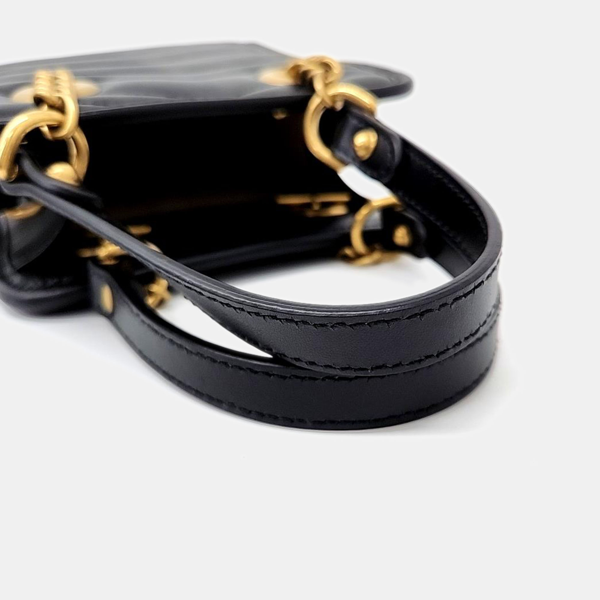Gucci GG Marmont Matelasse Mini Bag (696123) Bag