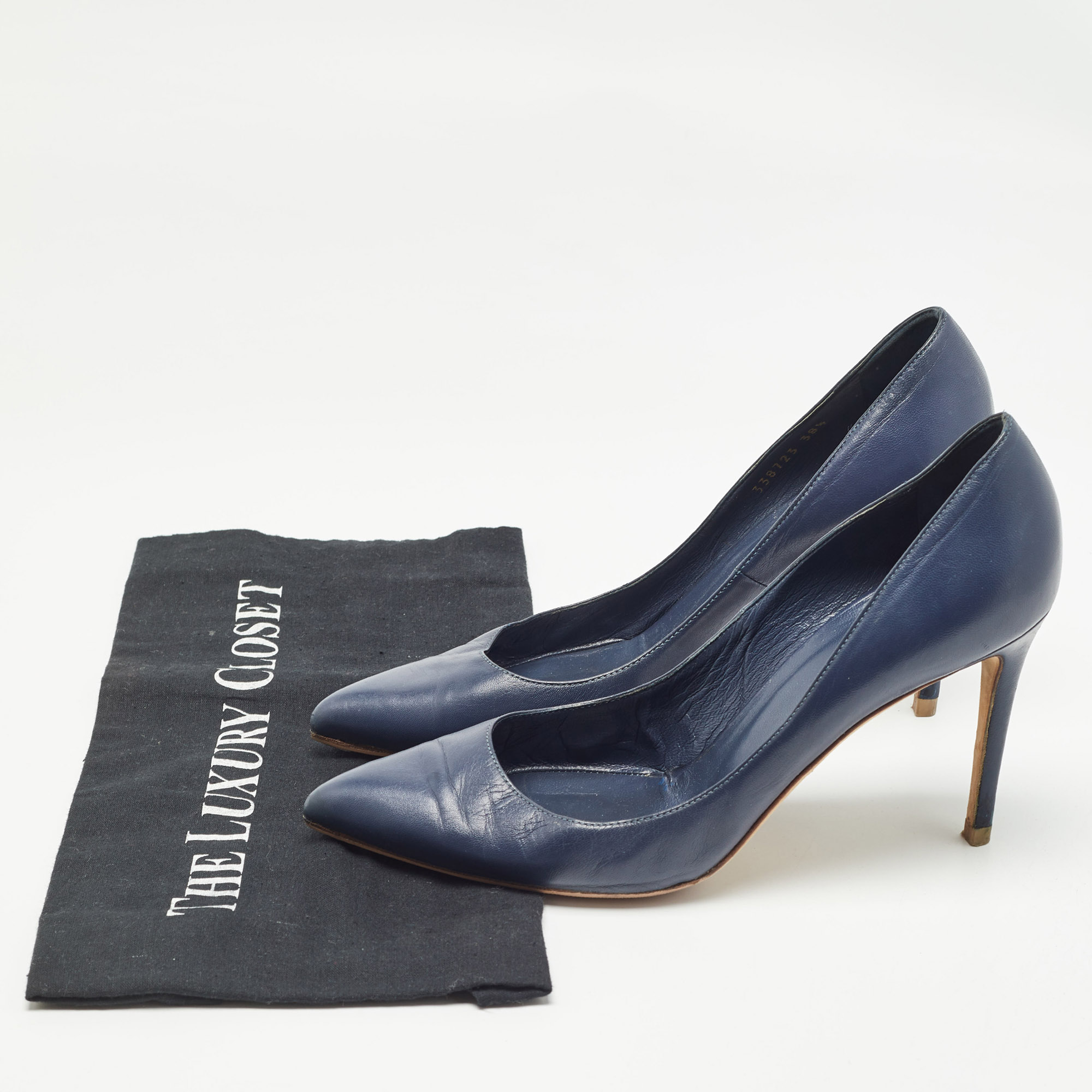 Gucci Navy Blue Leather Pointed Toe Pumps Size 38.5