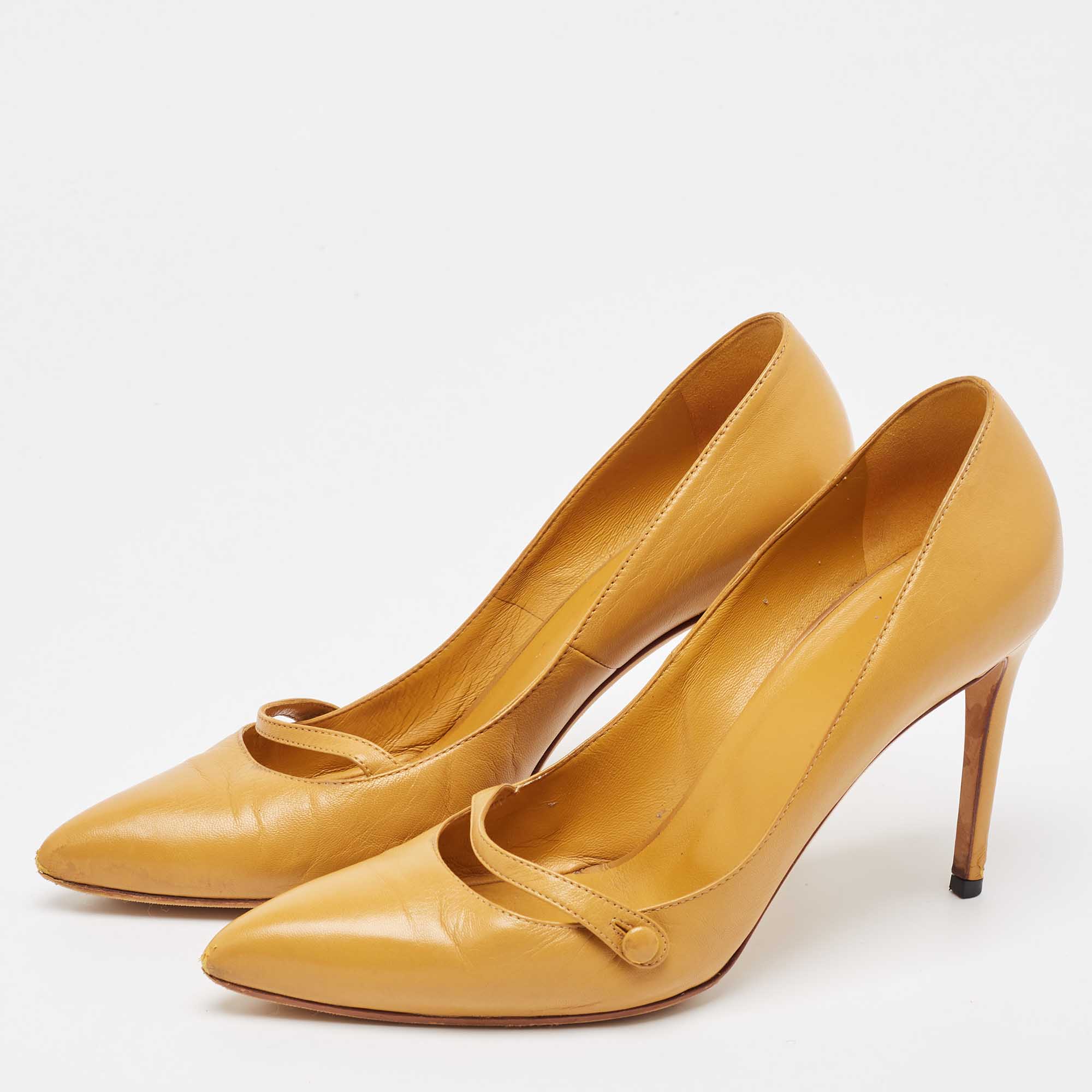 Gucci Leather Mustard Yellow Leather Pointed Toe Pumps Size 38.5