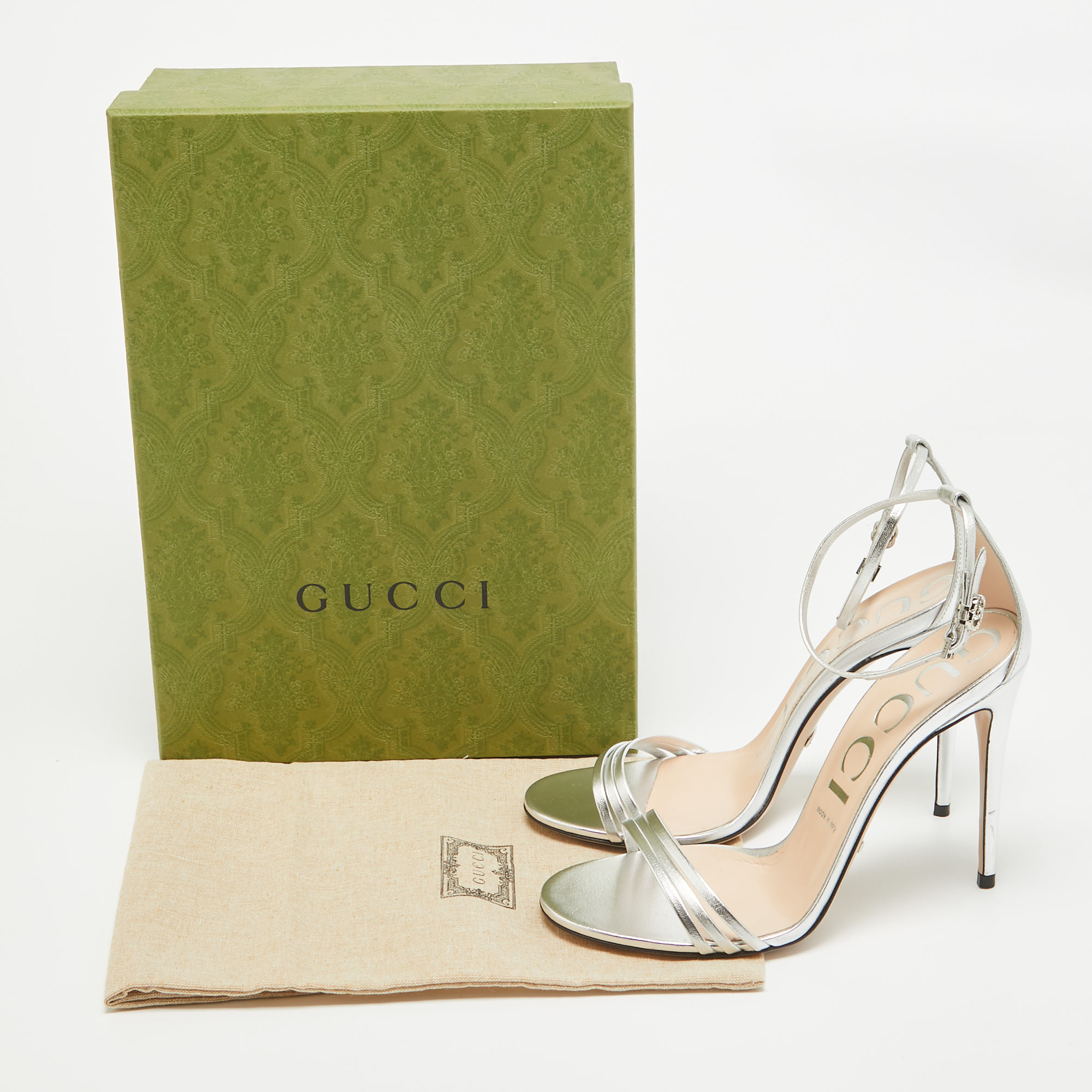 Gucci Silver Leather IIse Ankle Strap Sandals Size 39