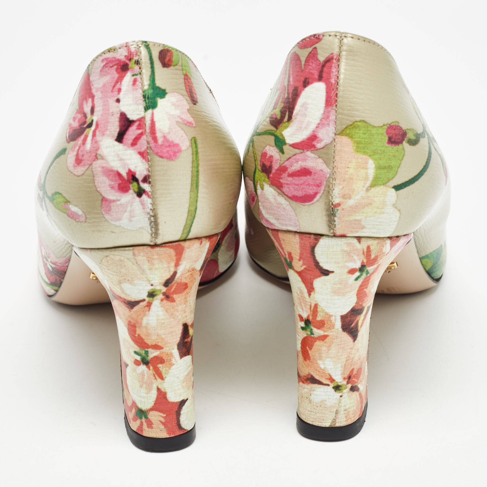 Gucci Multicolor Leather Bloom Print Round Toe Pumps Size 36