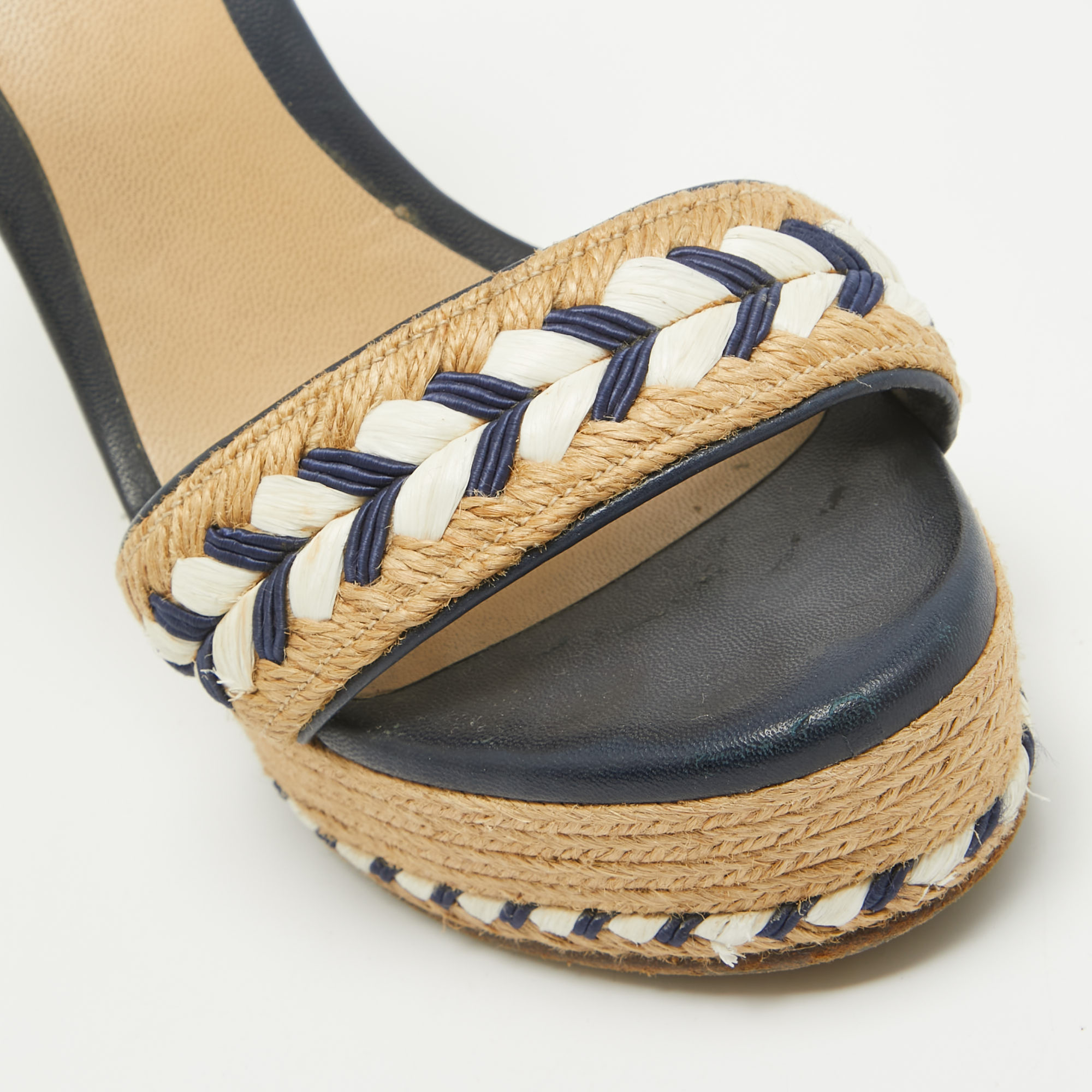 Gucci Beige/Blue Leather And Raffia Wedge Sandals Size 36