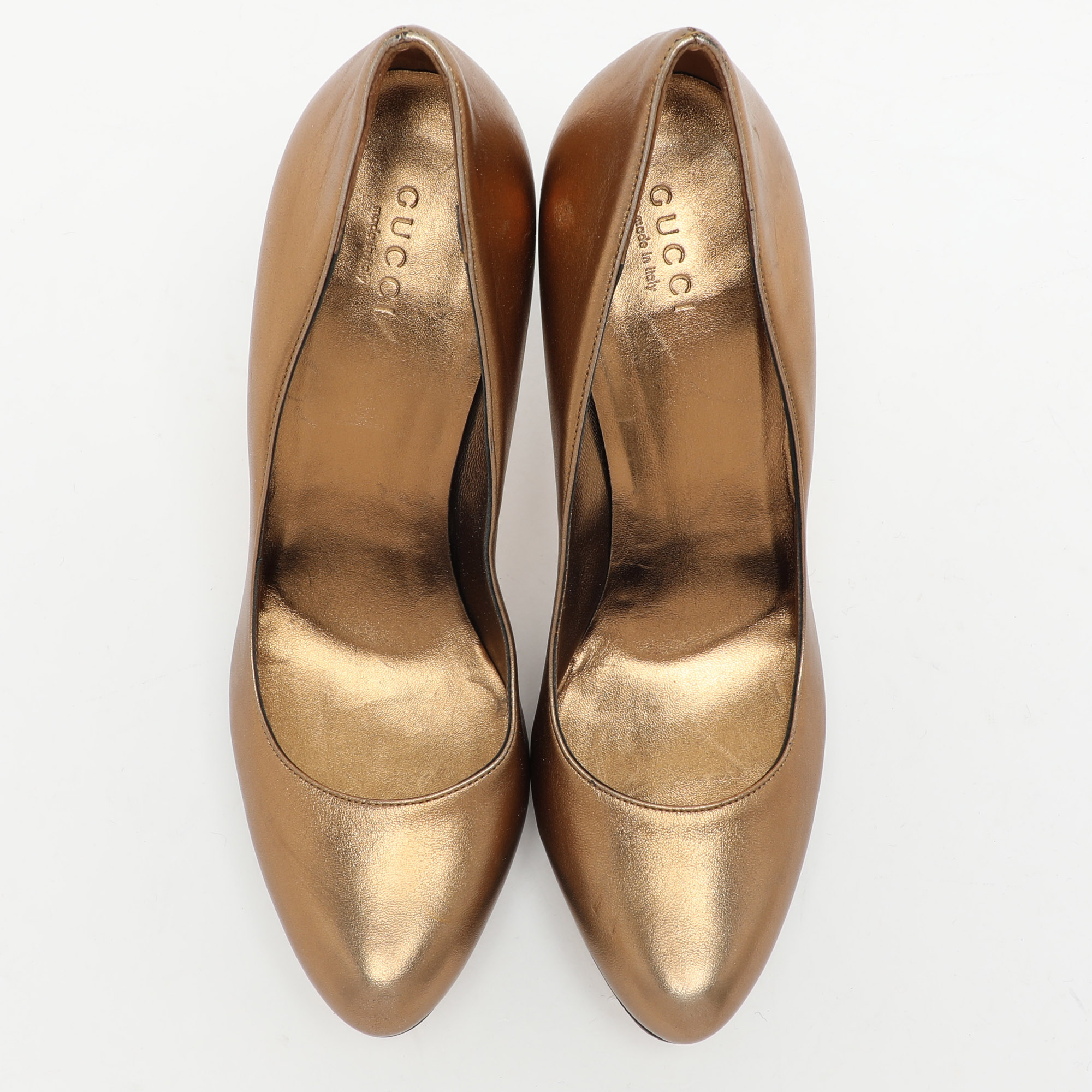 Gucci Gold Leather Pumps Size 37.5