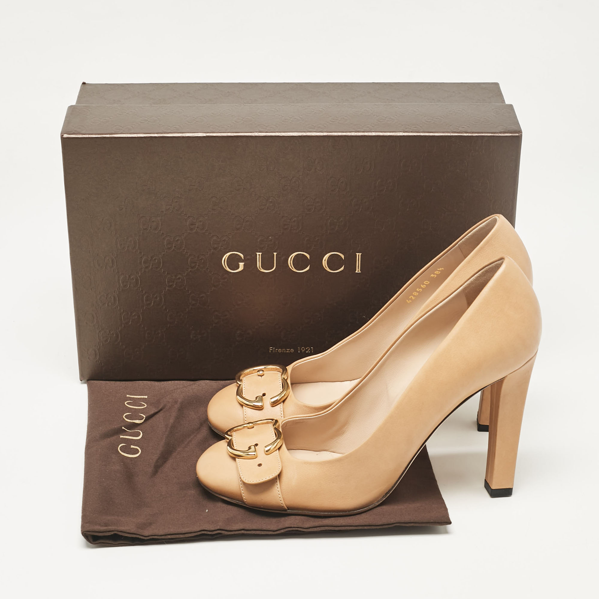 Gucci Beige Leather GG Buckle Pumps Size 38.5