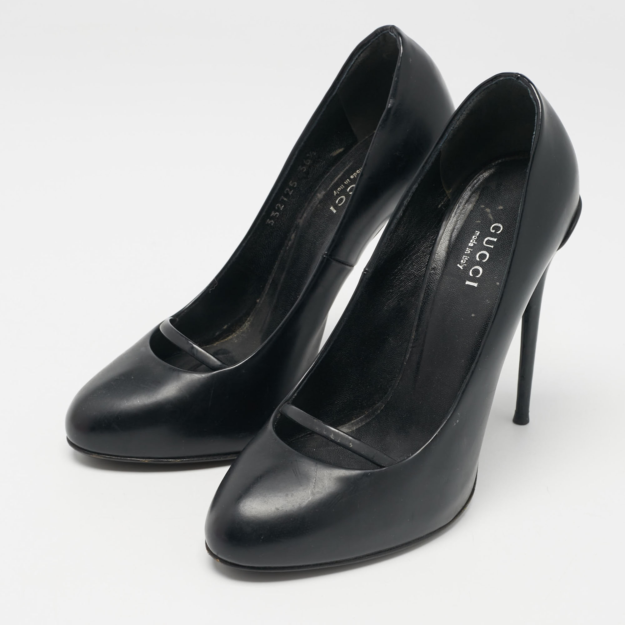 Gucci Black Leather Round Toe Slip On Pumps Size 36.5