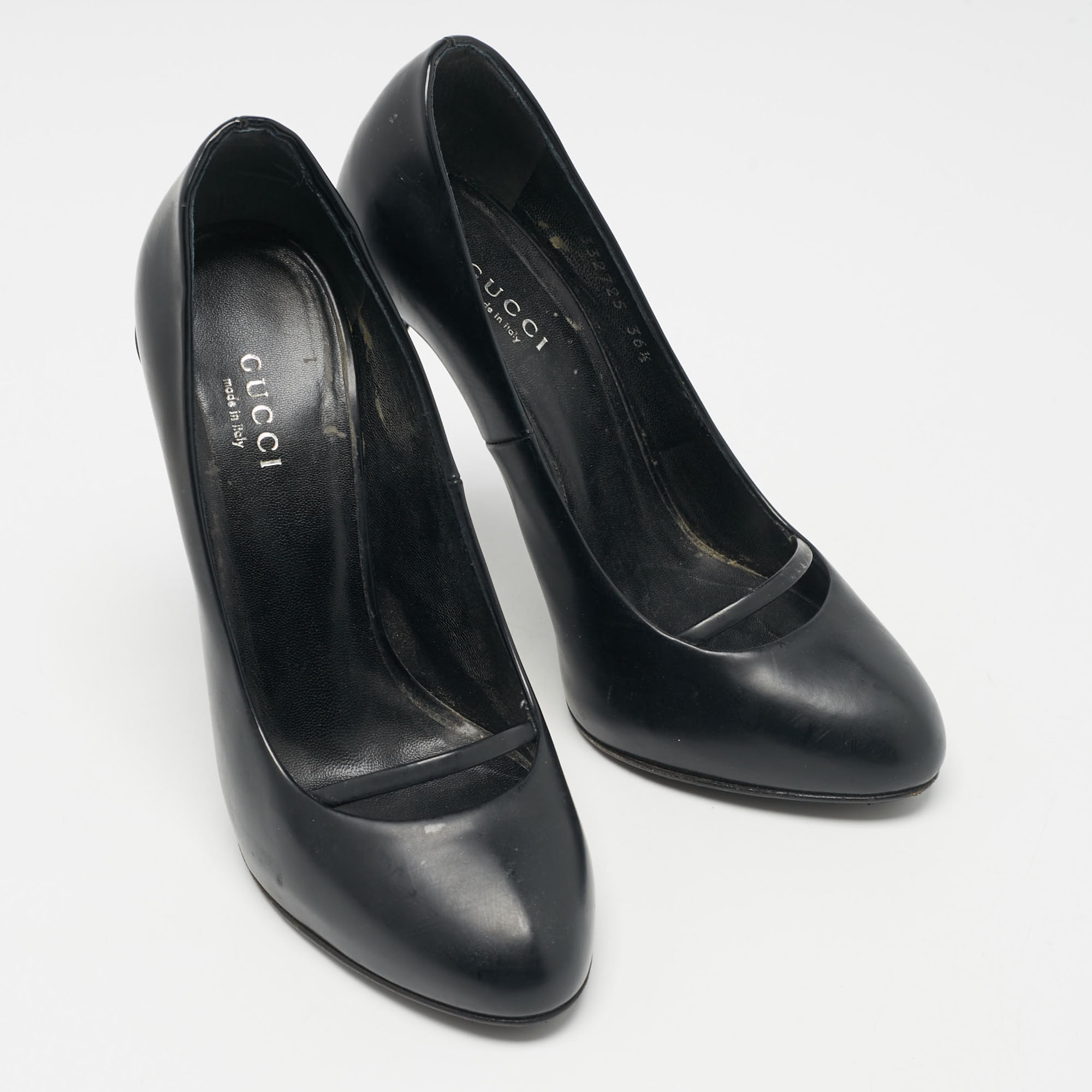 Gucci Black Leather Round Toe Slip On Pumps Size 36.5