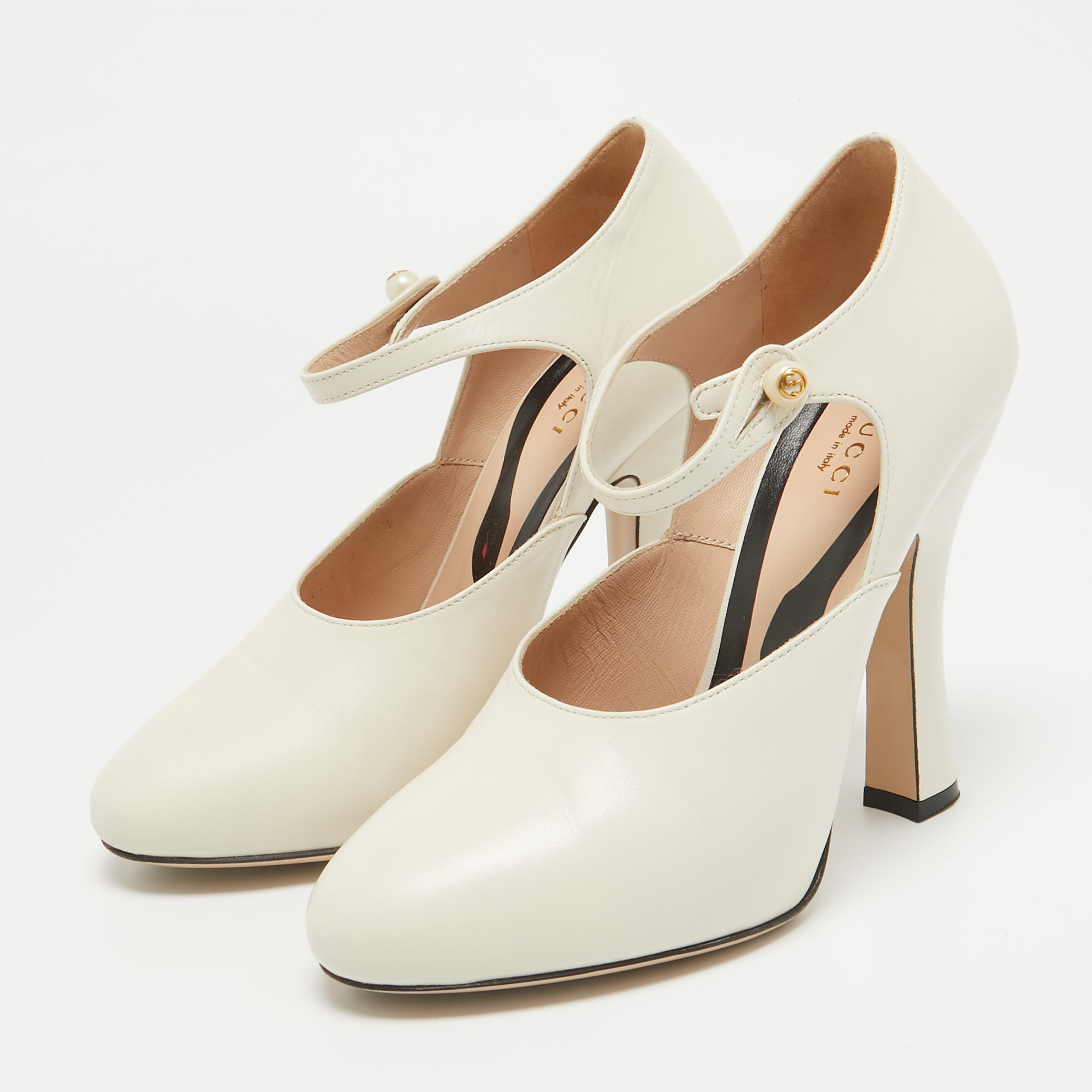 Gucci Cream Leather Mary Jane Pumps Size 37.5