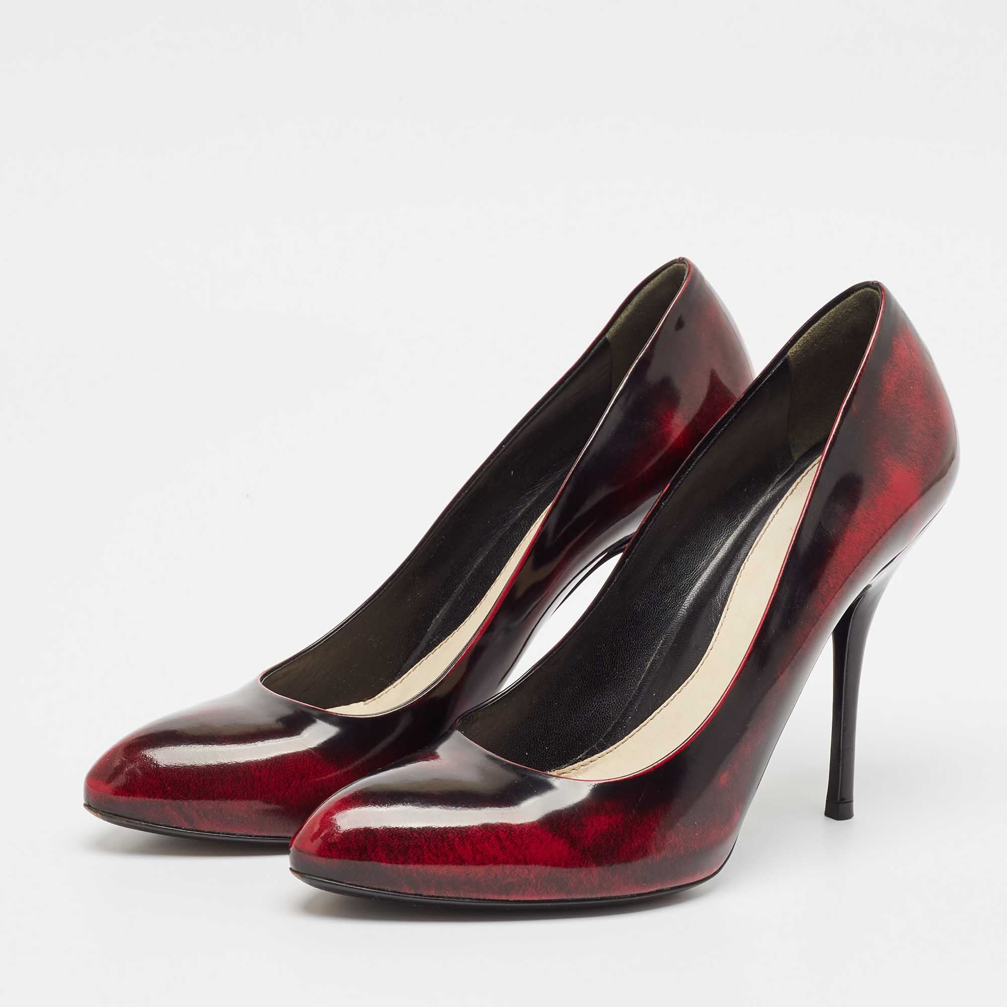 Gucci Burgundy/Black Patent Leather Round Toe Pumps Size 40.5