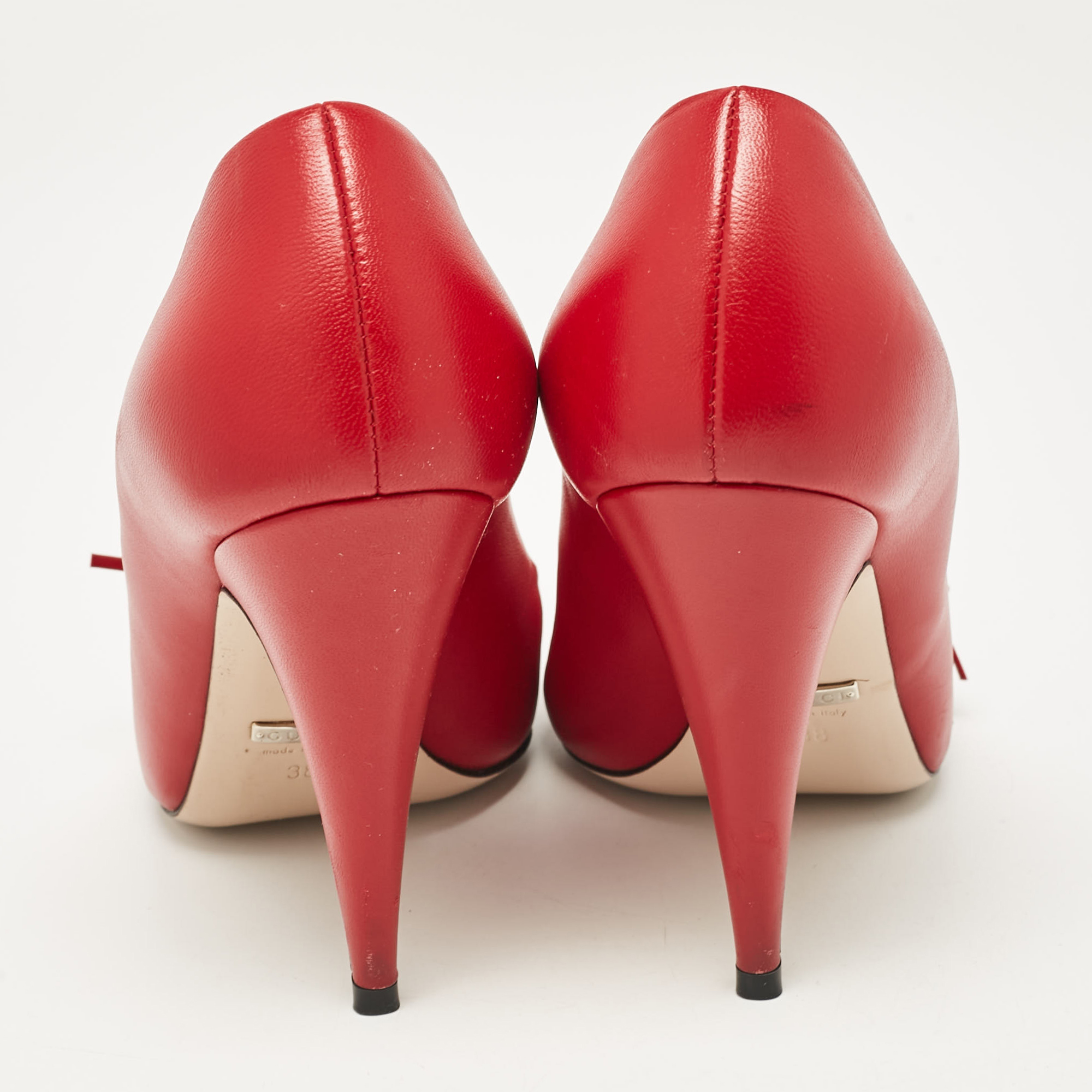 Gucci Red Leather Bow Pumps Size 38