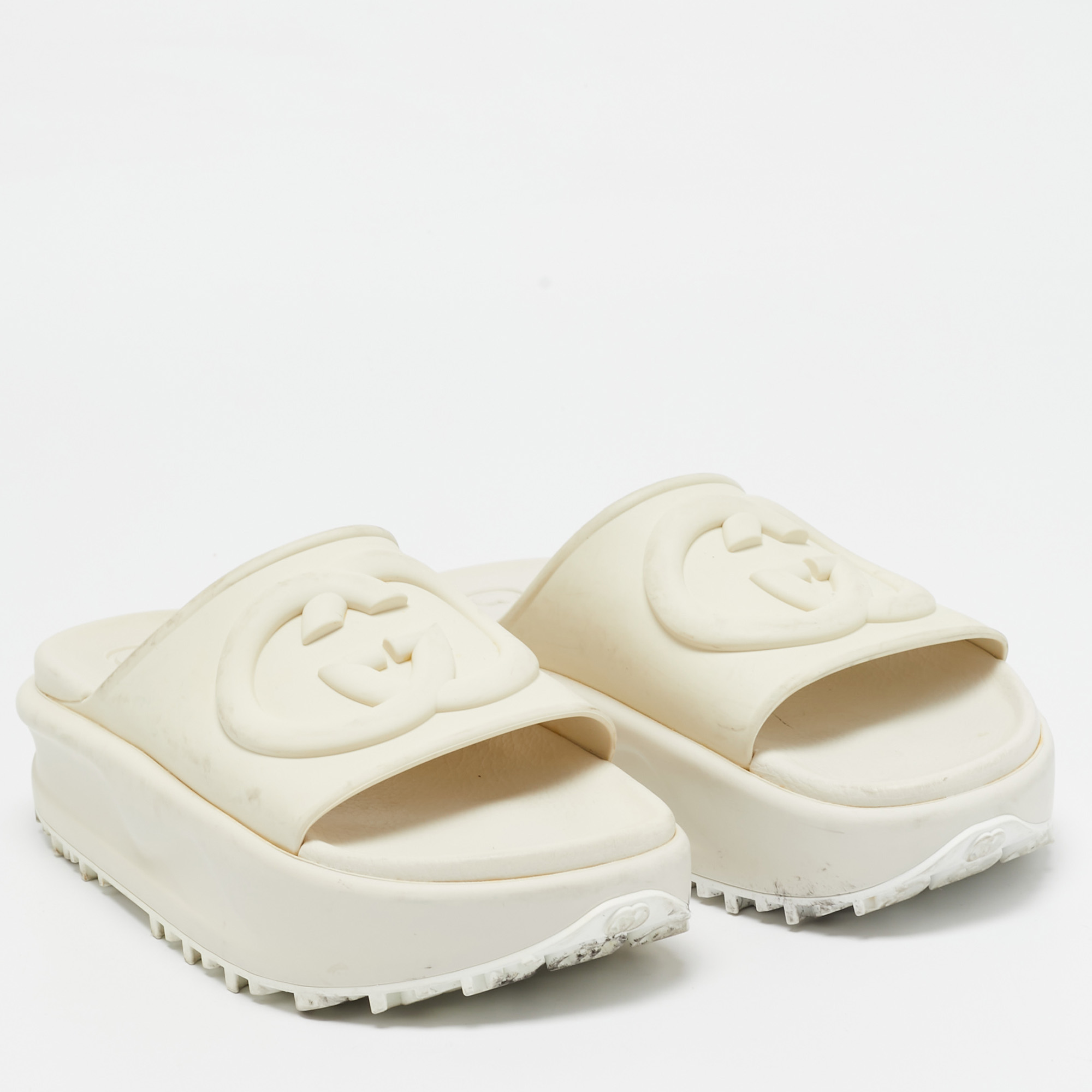 Gucci Cream Rubber GG Flat Sandals Size 36