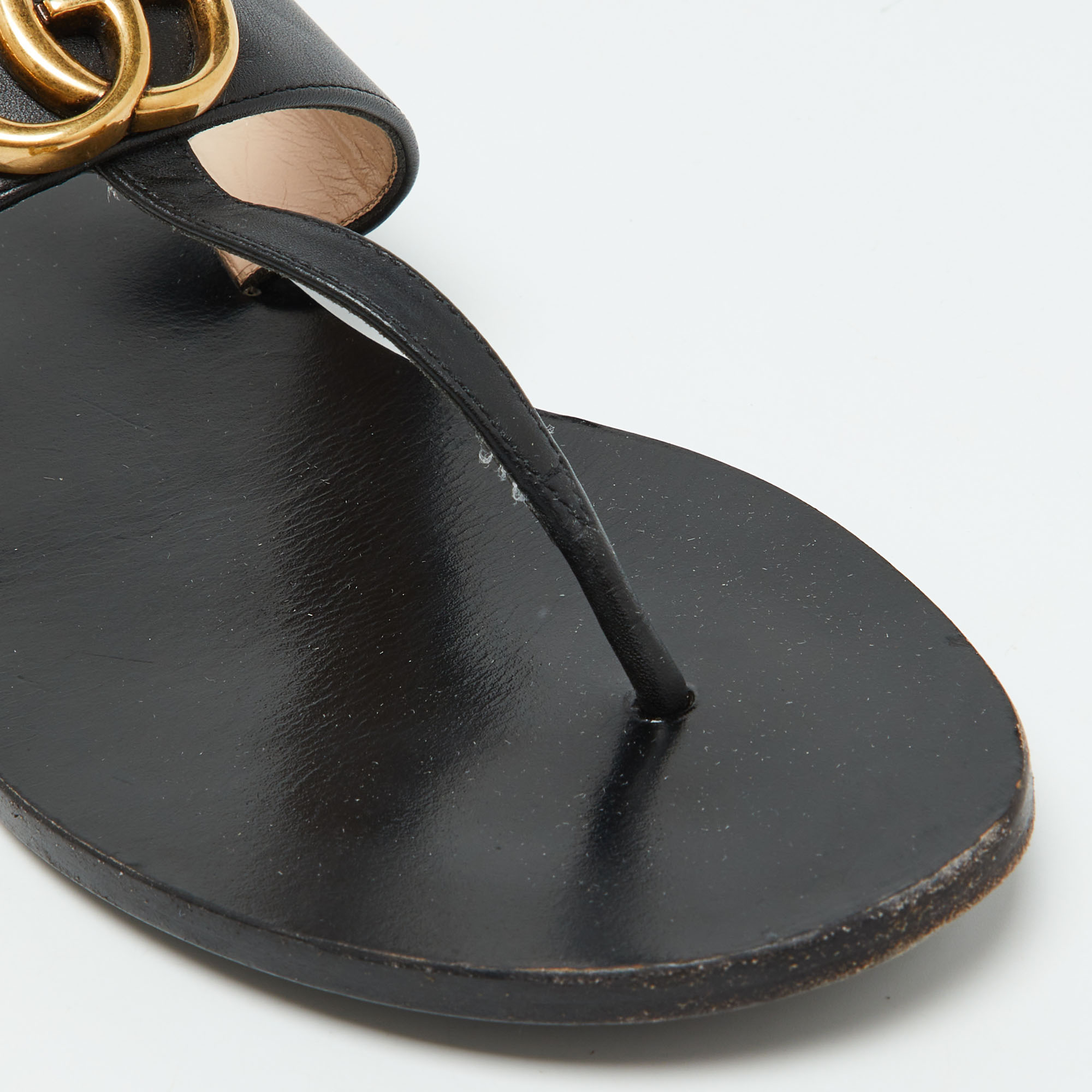 Gucci Black Leather GG Thong Flat Sandals Size 36.5