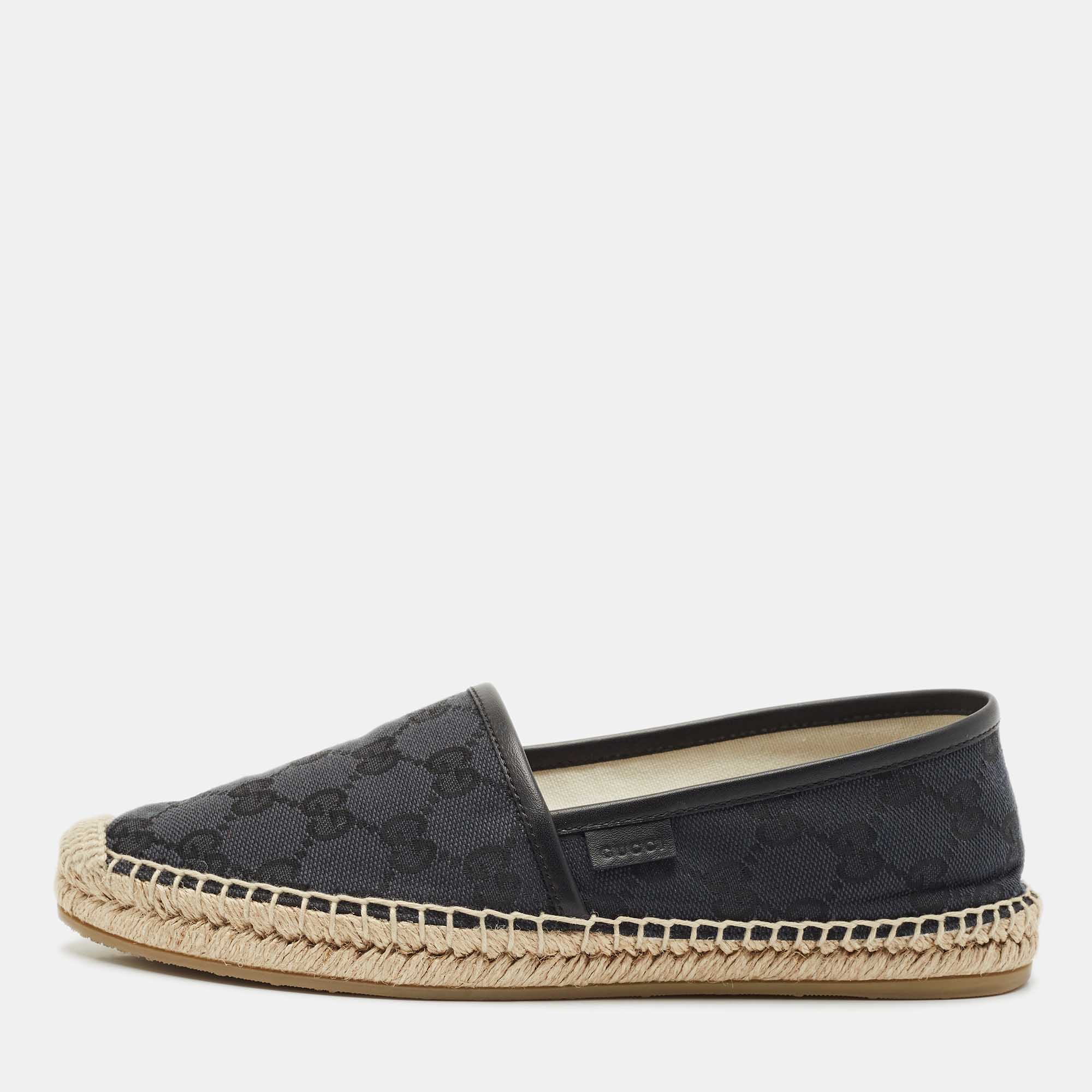 Gucci Navy Blue/Black GG Canvas and Leather Espadrille Flats Size
Gucci Navy Blue/Black GG Canvas and Leather Espadrille Flats Size