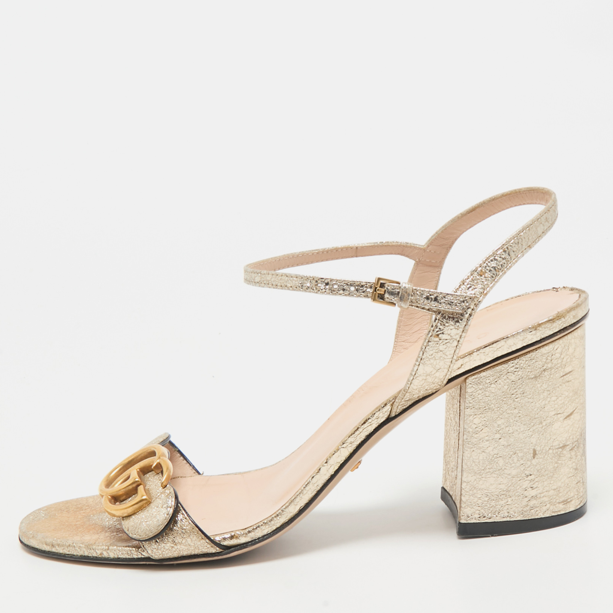 Gucci Metallic Gold Crinkled Leather GG Marmont Ankle Strap Sandals Size
Gucci Metallic Gold Crinkled Leather GG Marmont Ankle Strap Sandals Size