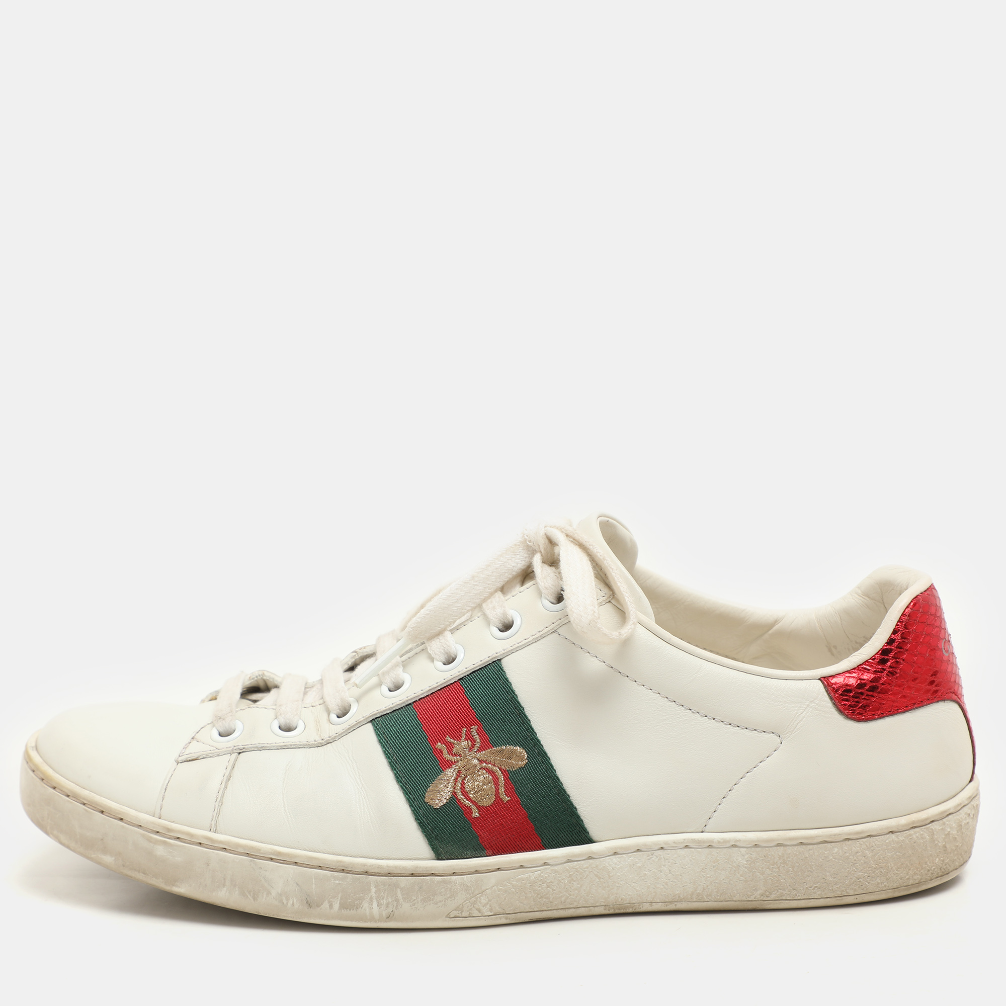 Gucci White Leather Leather Ace Bee Embroidered Low Top Sneakers Size
Gucci White Leather Leather Ace Bee Embroidered Low Top Sneakers Size