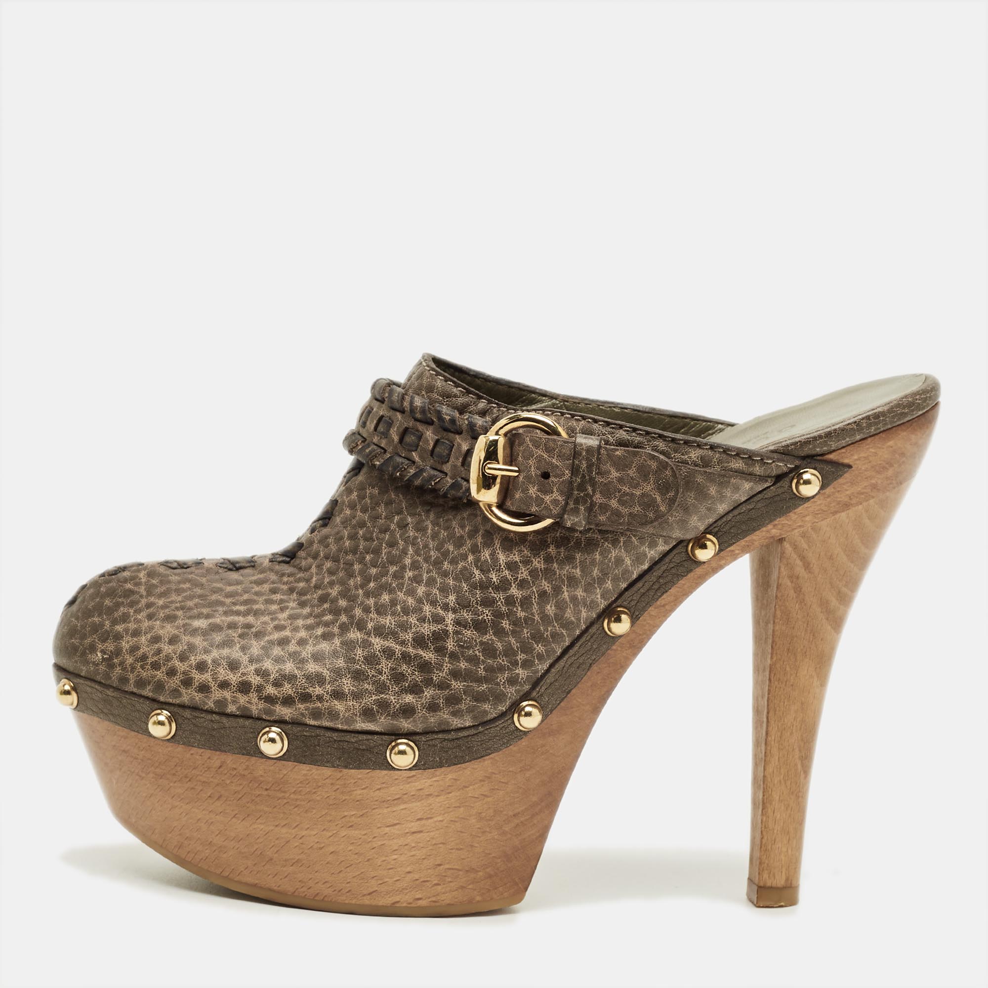 Gucci Olive Green Leather Janis Studded Clogs Size
Gucci Olive Green Leather Janis Studded Clogs Size