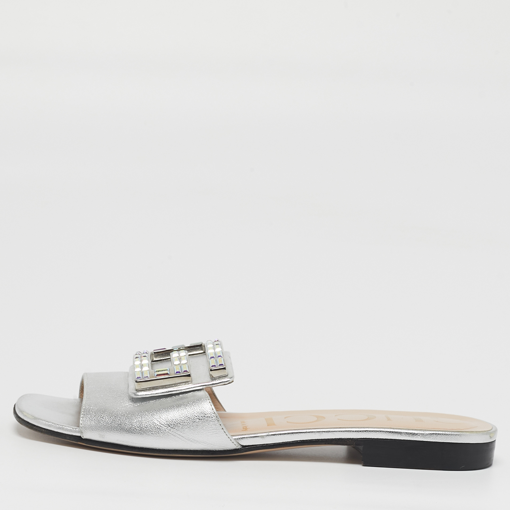 Gucci Madelyn Size Silver Leather Flat Slide
Gucci Madelyn Size Silver Leather Flat Slide
