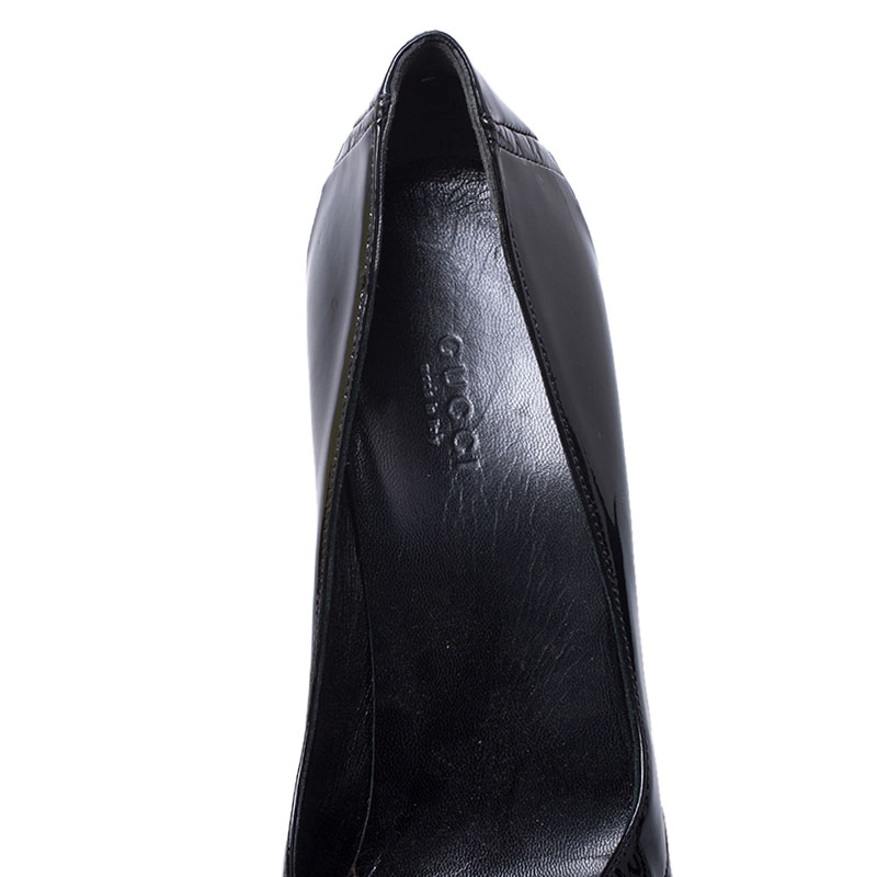 Gucci Black Patent Leather And Alligator Platform Pumps Size 38.5