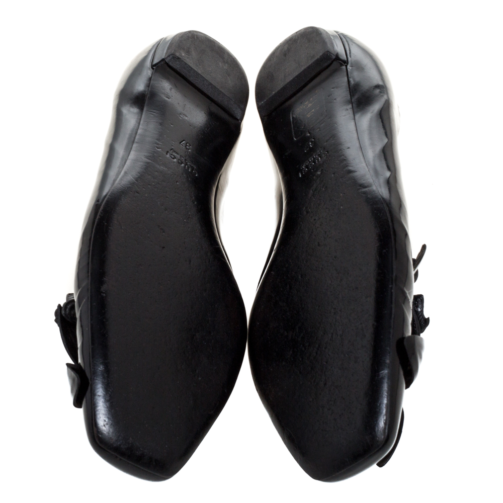 Gucci Black Patent Leather Flower Embellished Ballet Flats Size 37