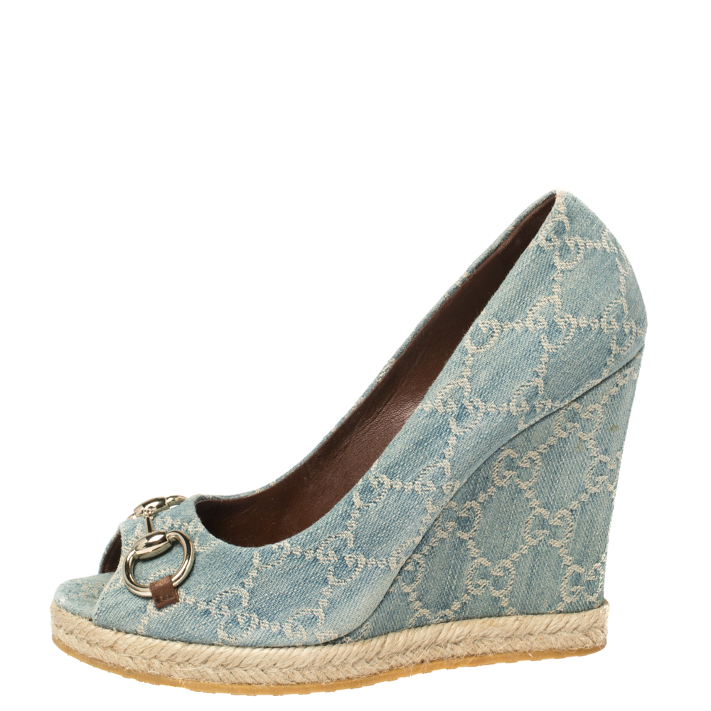 Gucci Light Blue Denim Horsebit Wedge Pumps Size 
Gucci Light Blue Denim Horsebit Wedge Pumps Size