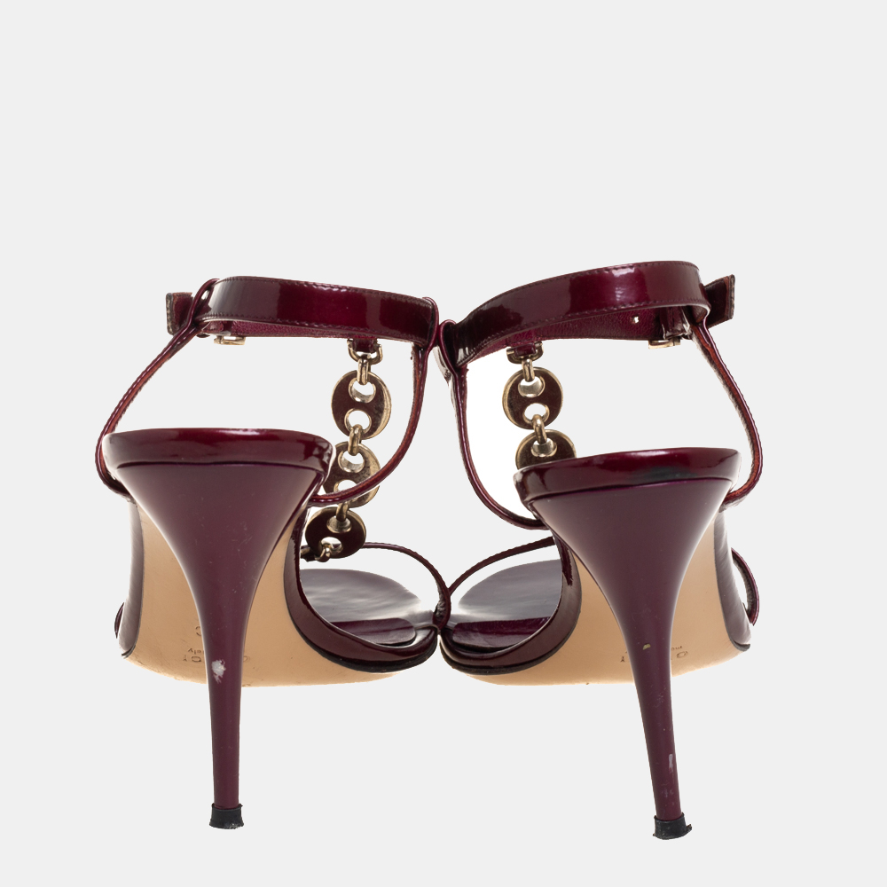Gucci Maroon Patent Leather Chain T-Strap Ankle Strap Sandals Size 40