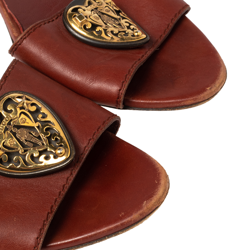 Gucci Brown Leather Crest Slide Sandals Size 41