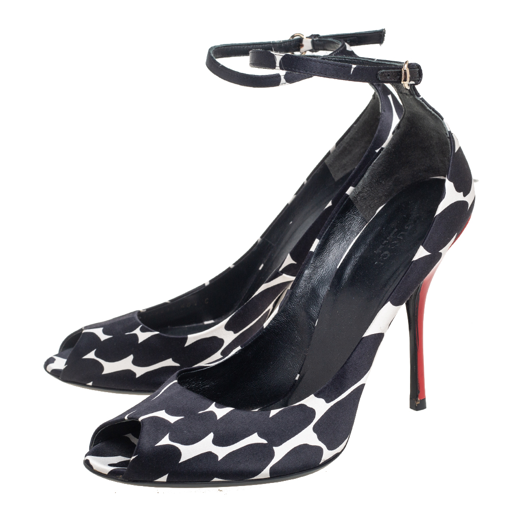 Gucci Black/White Animal Print Satin Peep-Toe Ankle-Strap Sandal Size 40.5
